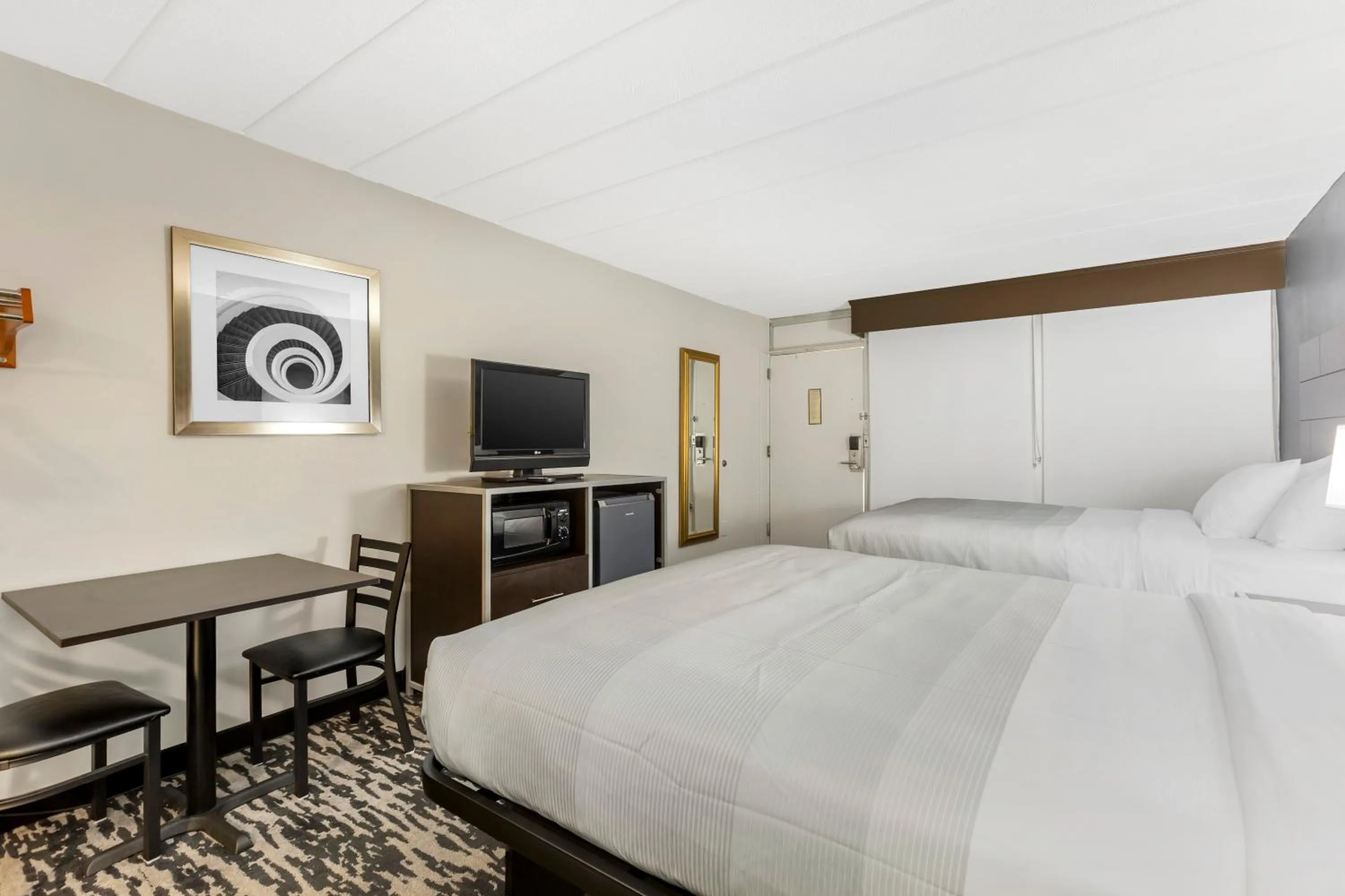 Bed in Quality Inn & Suites Easley - Greenville