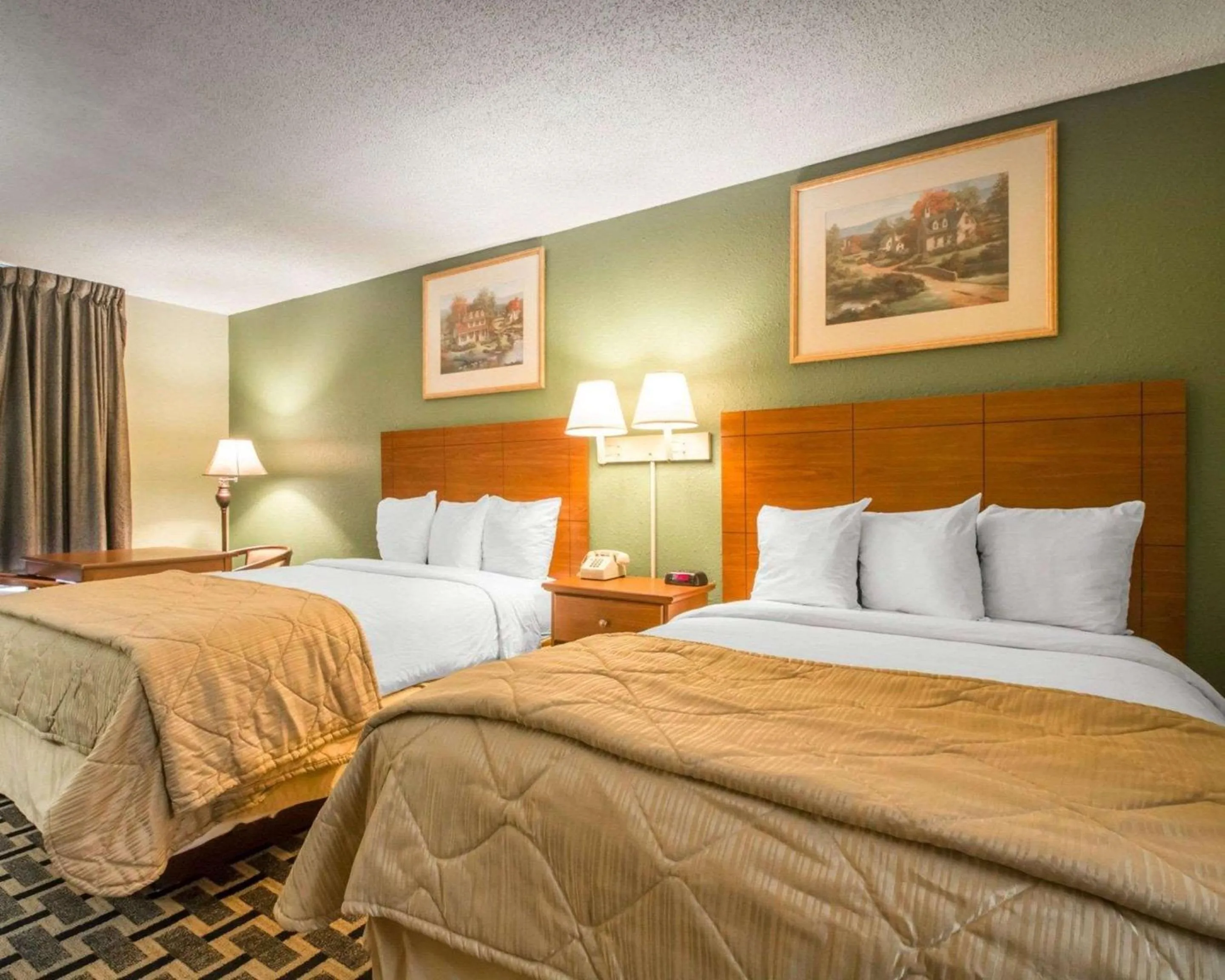 Bedroom, Bed in Quality Inn & Suites Ridgeland