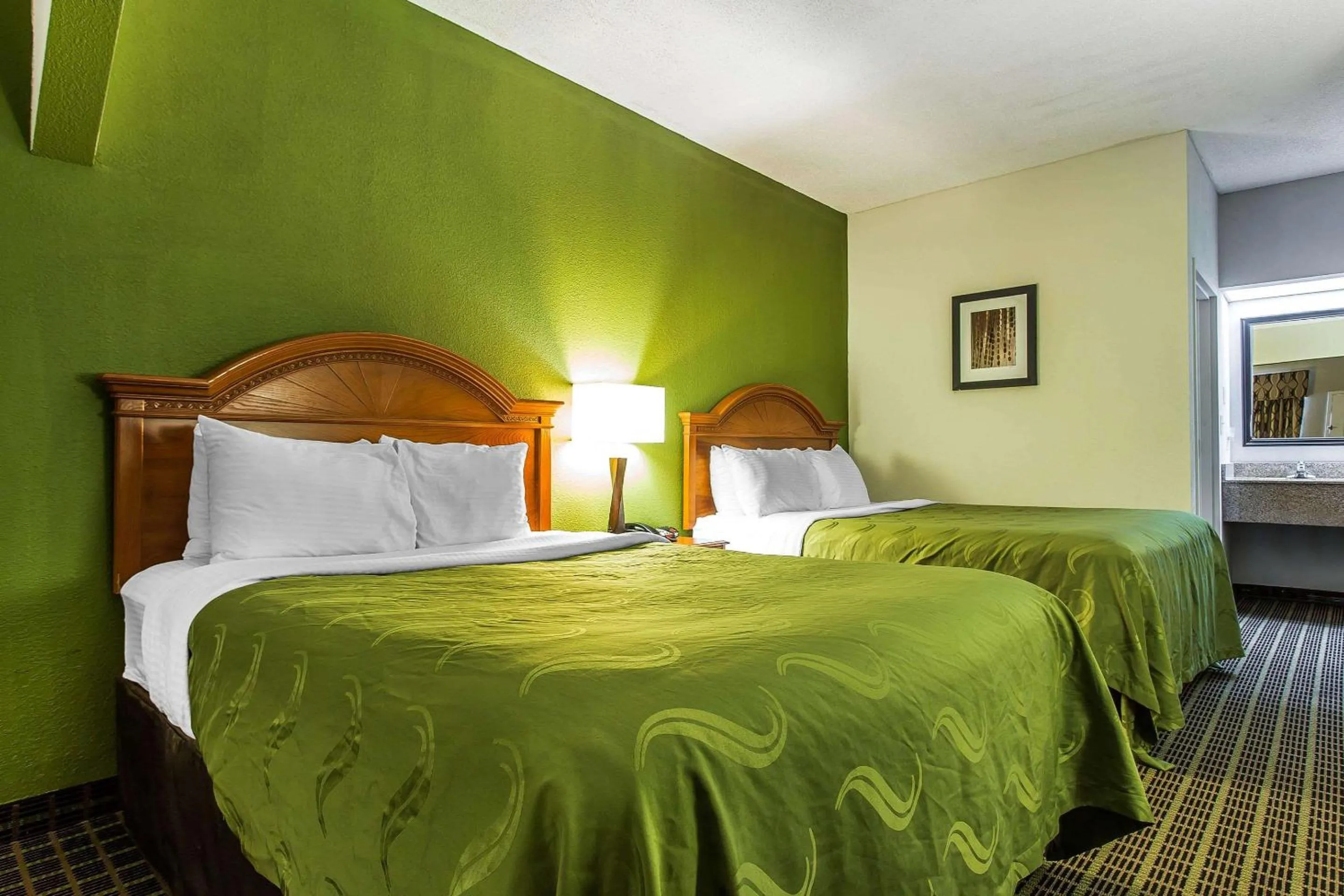 Photo of the whole room, Bed in Quality Inn & Suites Orangeburg