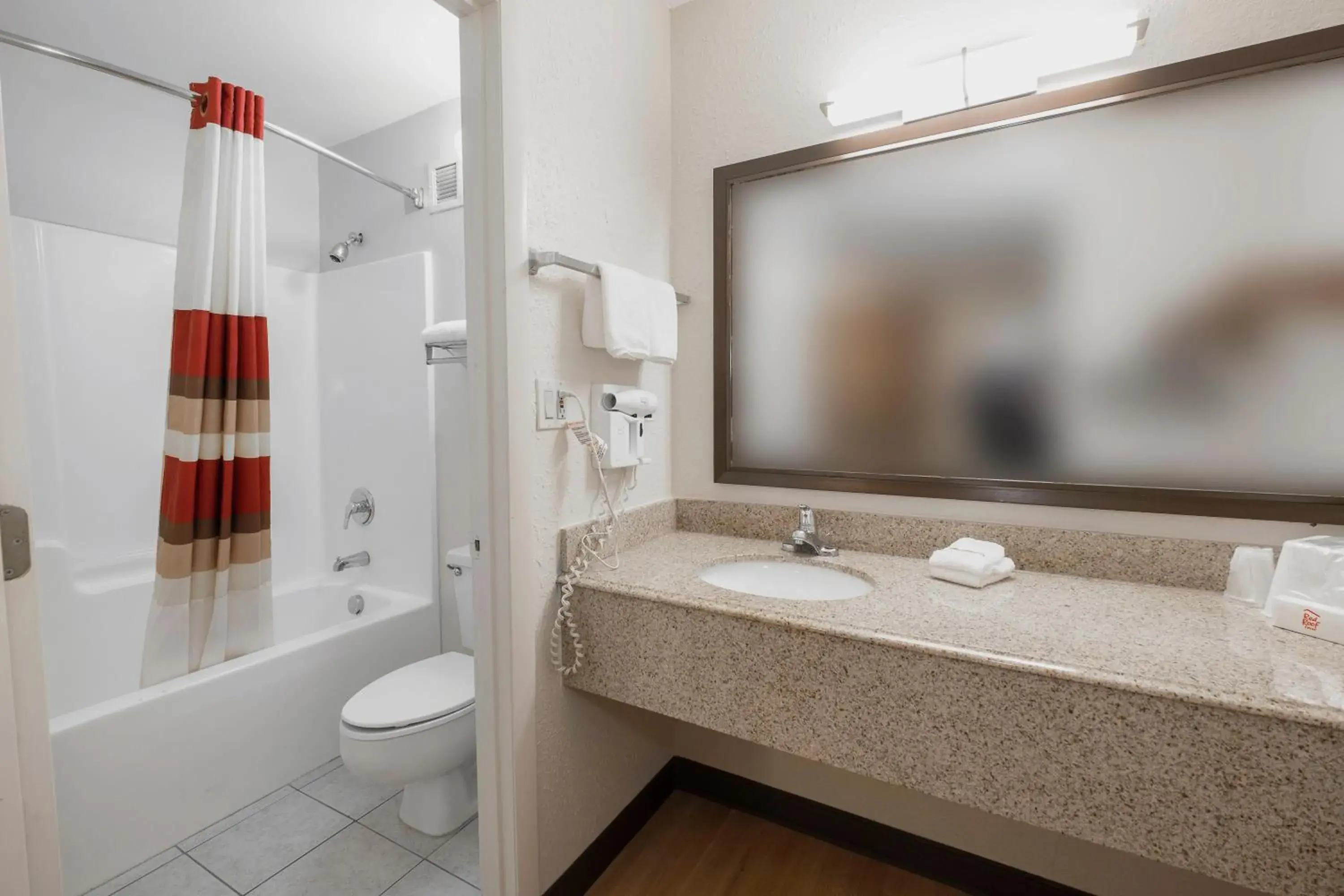 Bathroom in Red Roof Inn Bishopville Bathroom in Red Roof Inn Bishopville