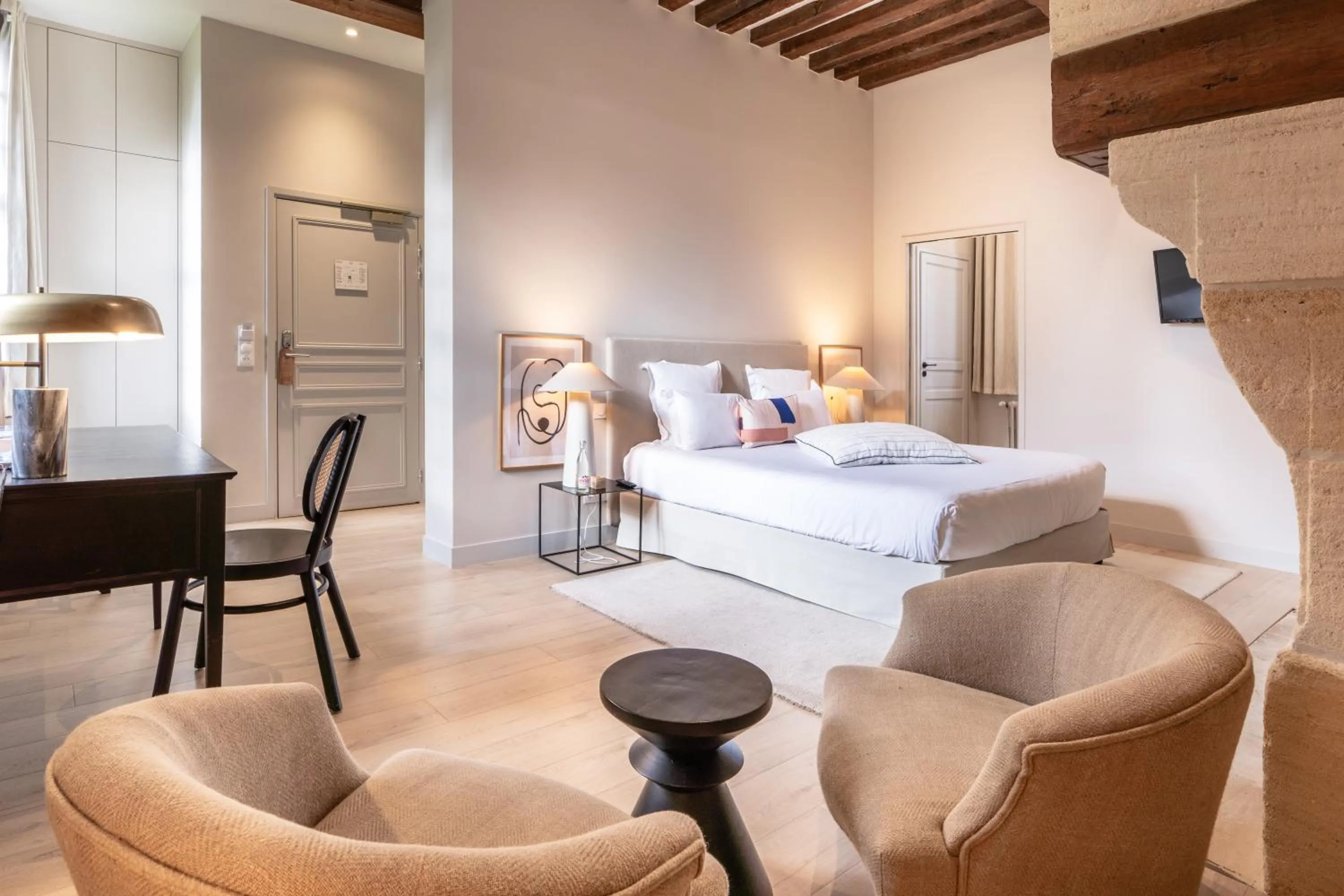 Seating area, Bed in Les Manoirs des Portes de Deauville - Small Luxury Hotel Of The World