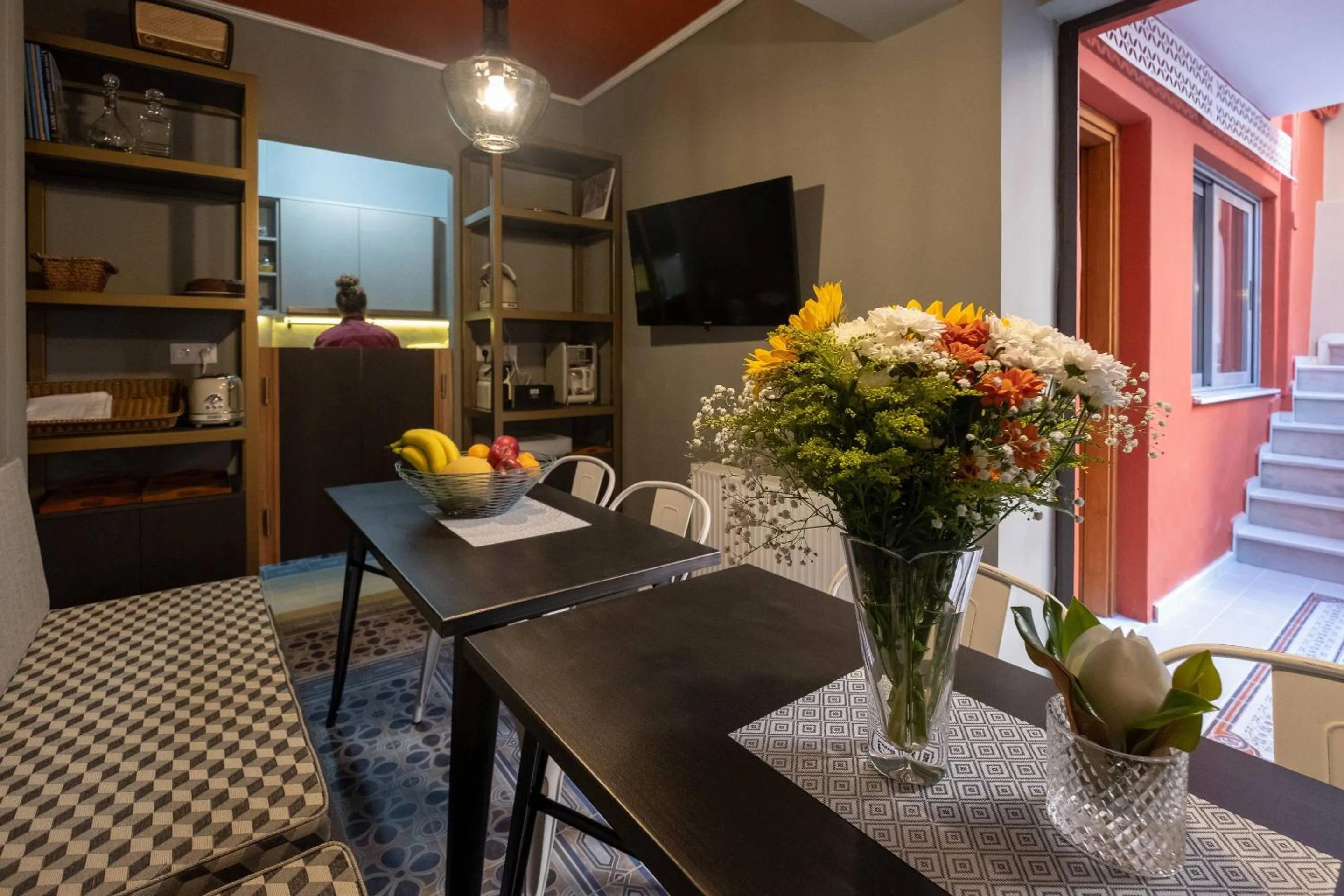 ATHENIAN YARD SUITES