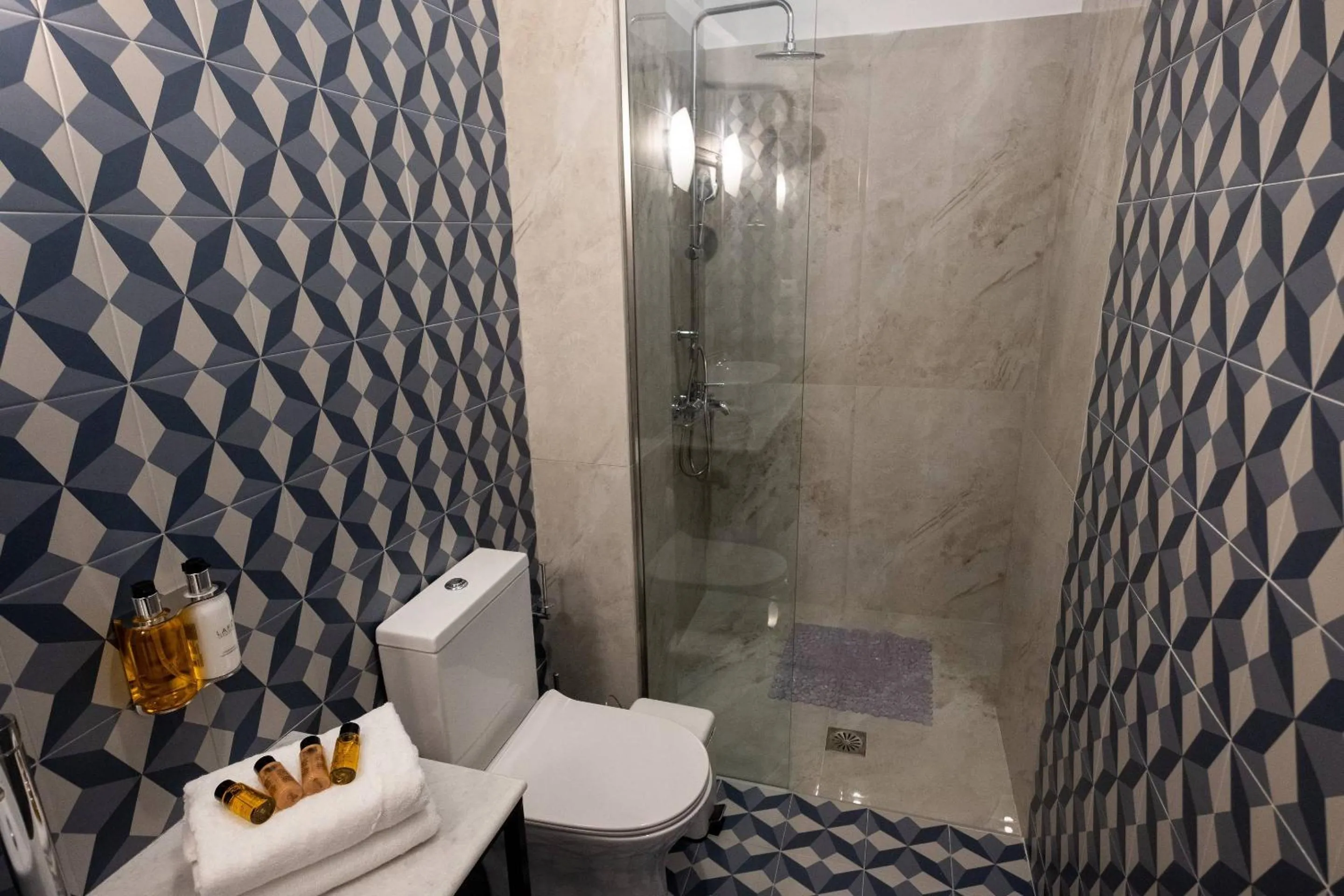 ATHENIAN YARD SUITES