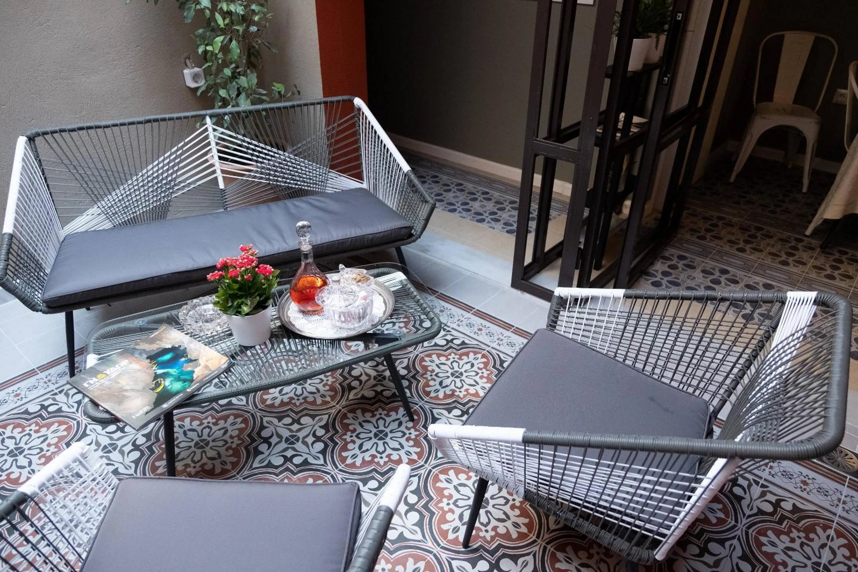 ATHENIAN YARD SUITES