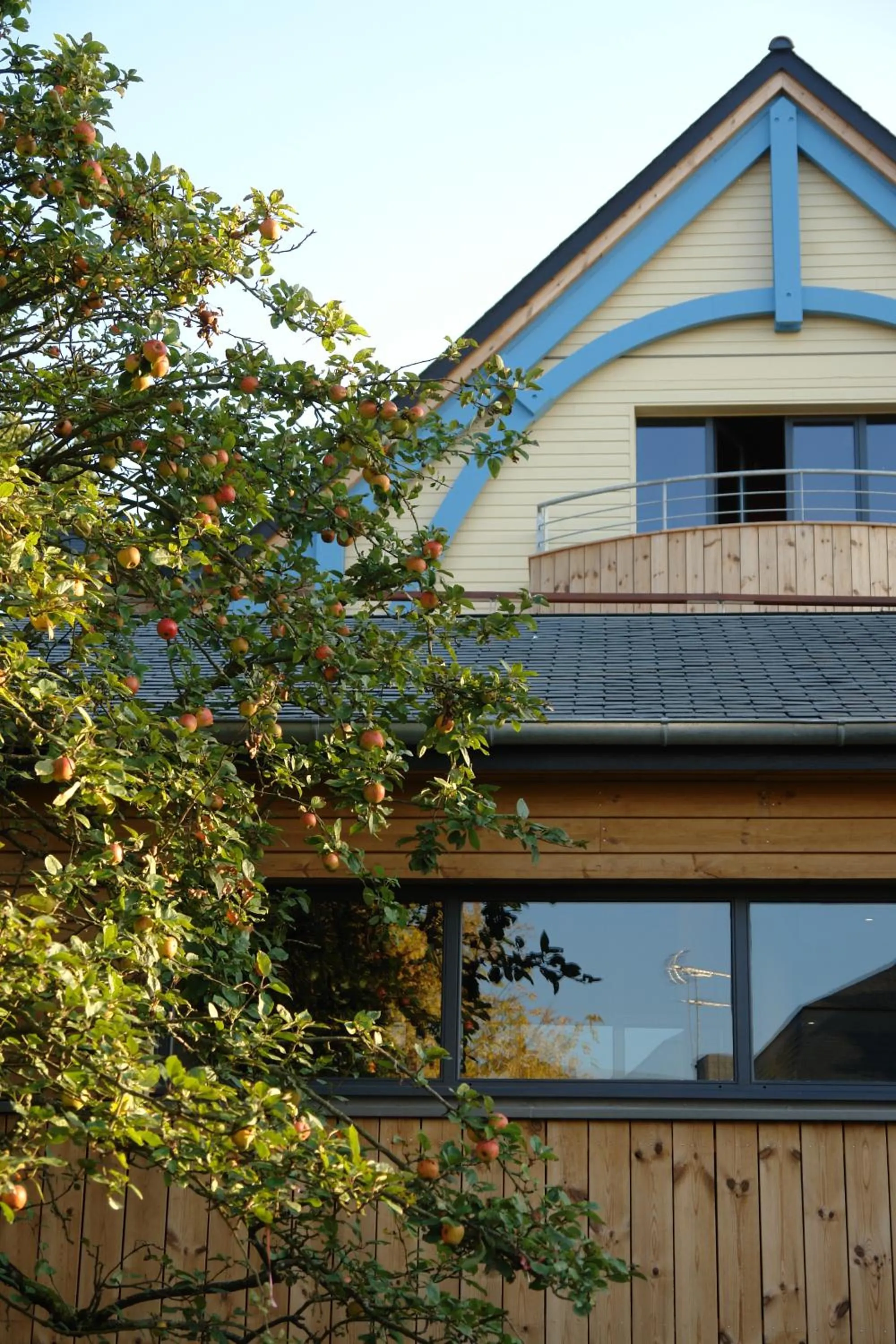 Facade/entrance, Property Building in Lecoq Gadby