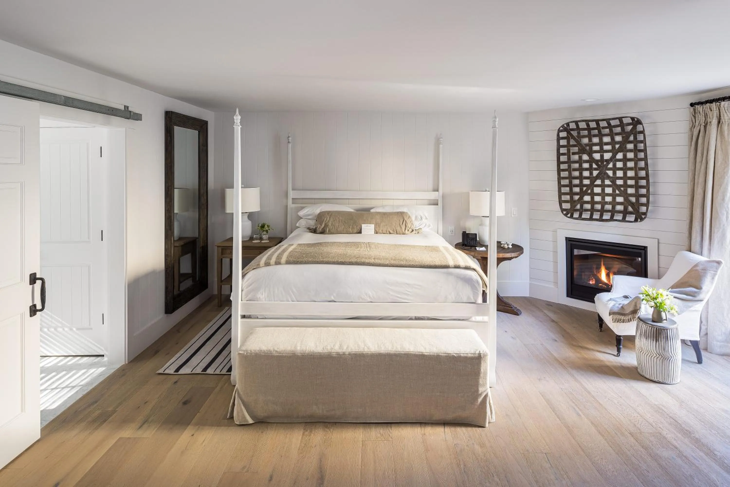 Bed in Farmhouse Inn