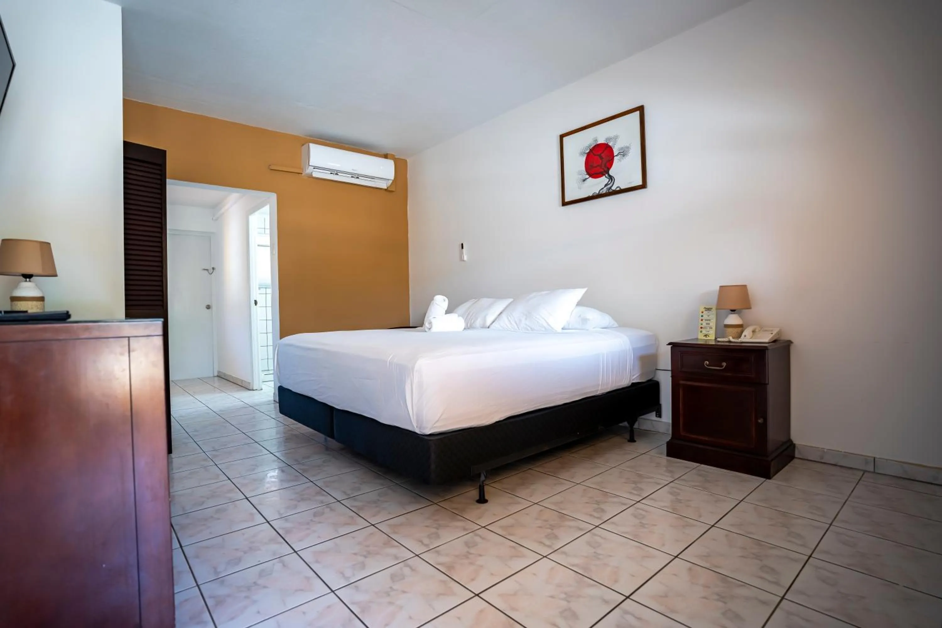 Bedroom, Bed in Coconut Inn