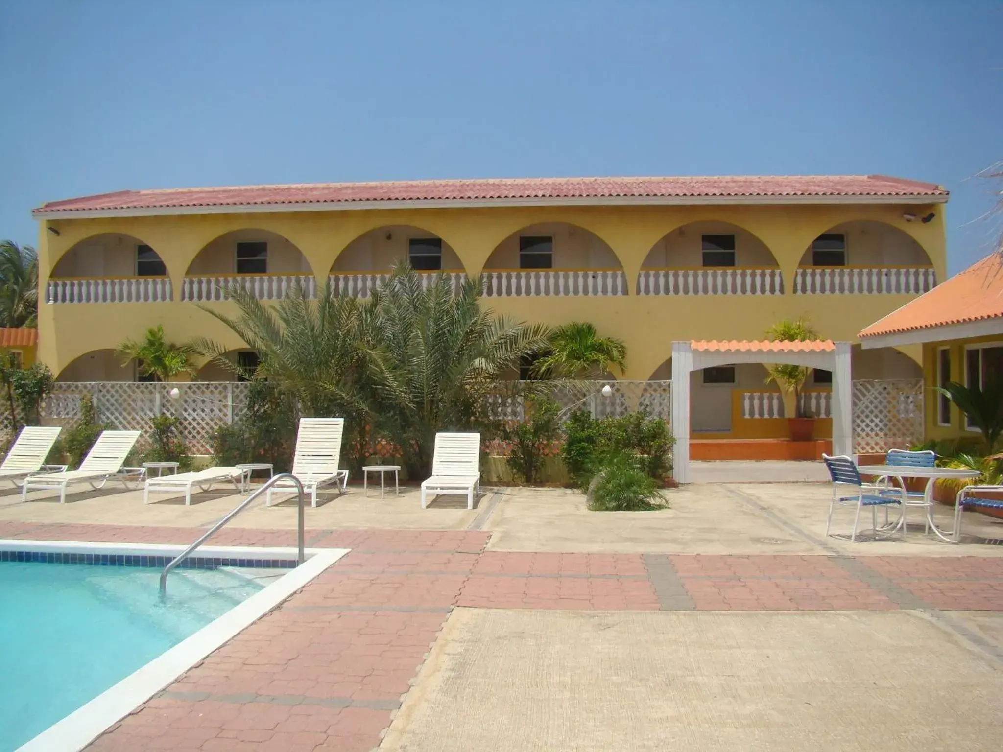 Property building in Coconut Inn Property building in Coconut Inn