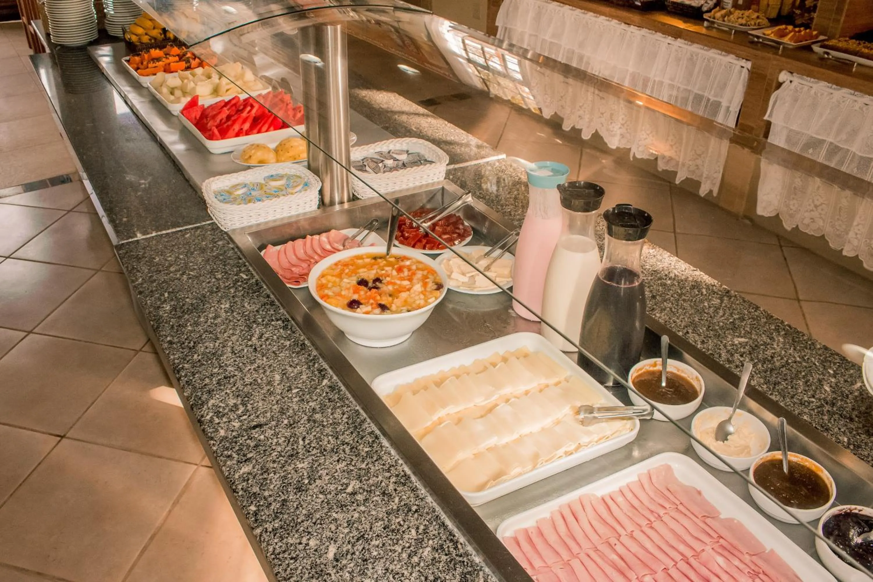 Buffet breakfast in Pousada Canto Grande