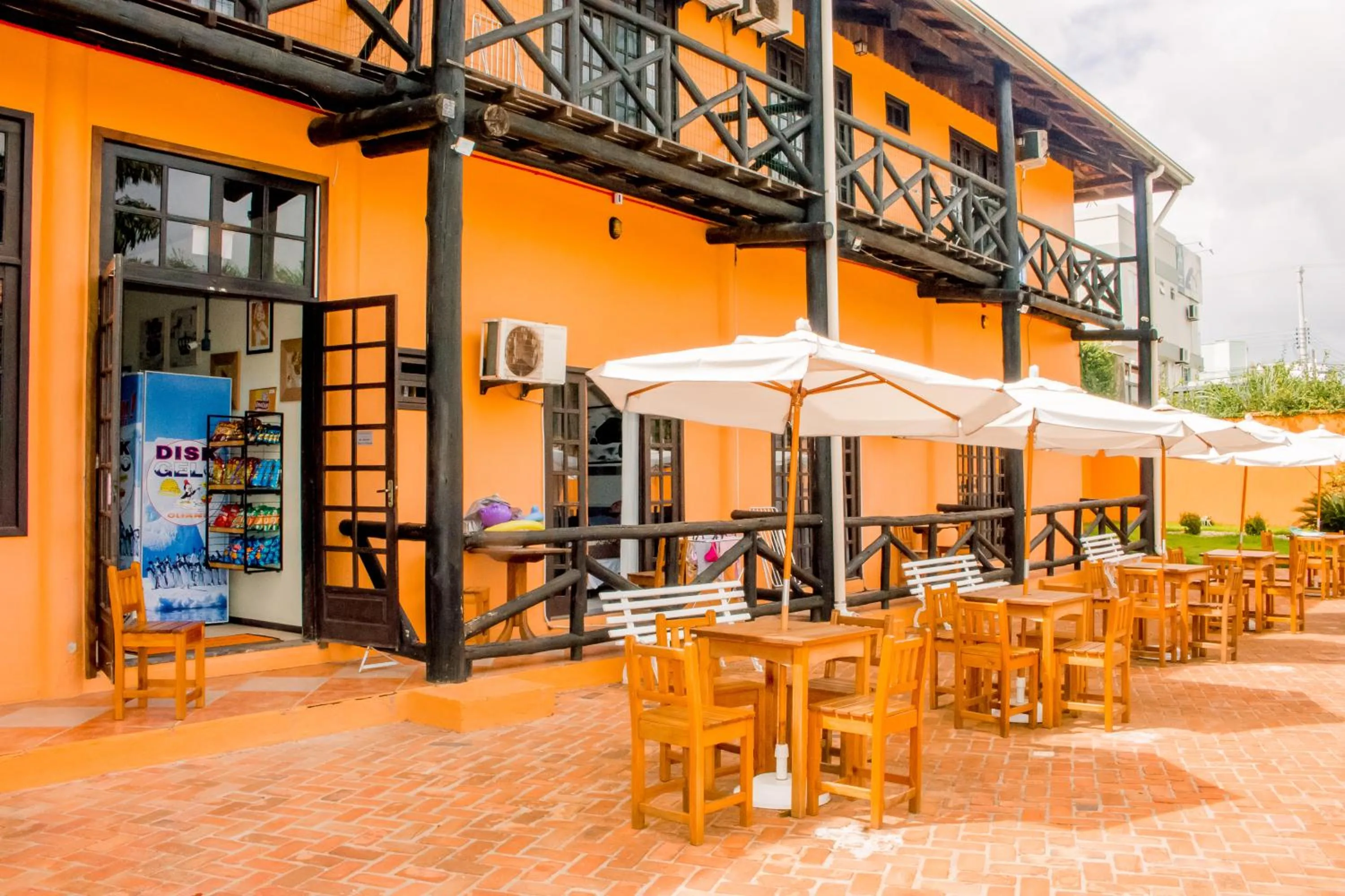 Restaurant/places to eat in Pousada Canto Grande