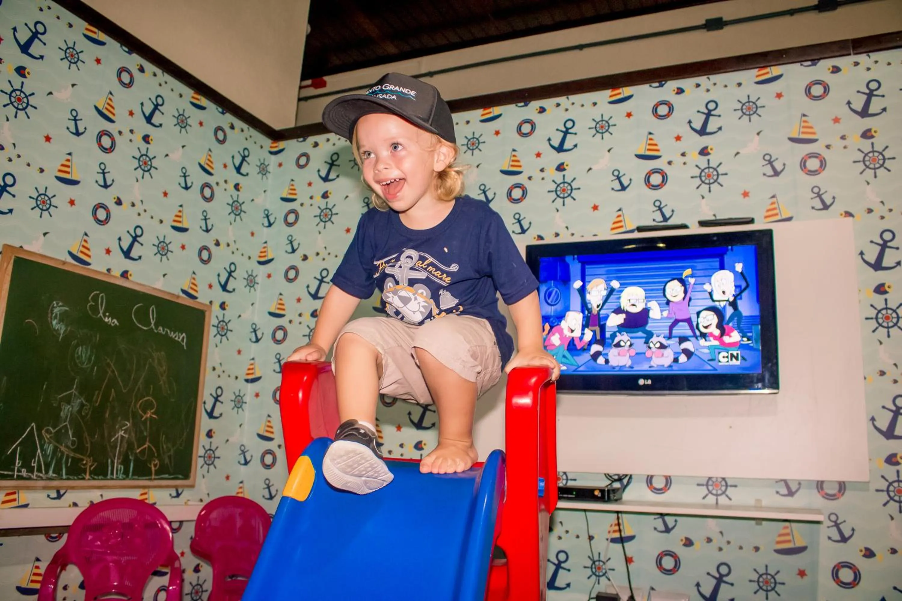 children in Pousada Canto Grande