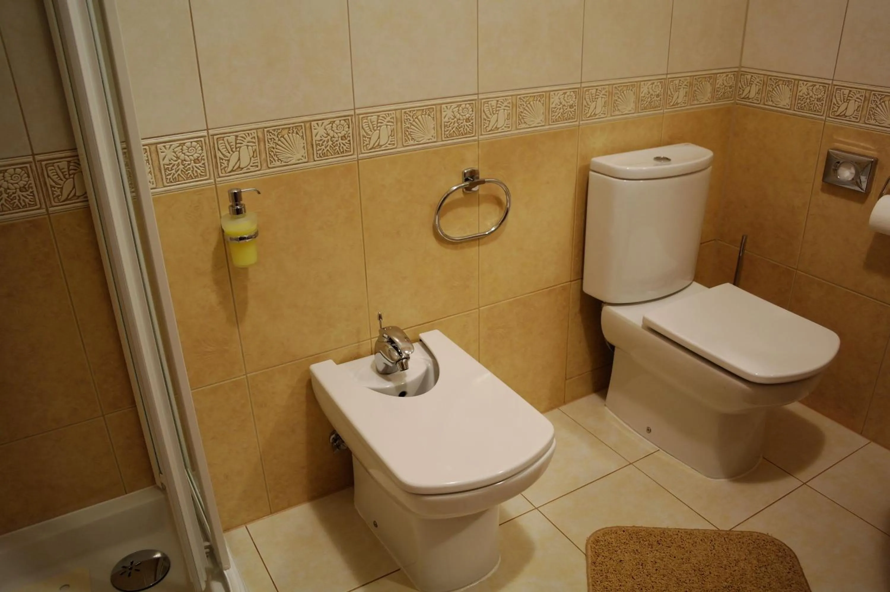 Shower in Villa Iris