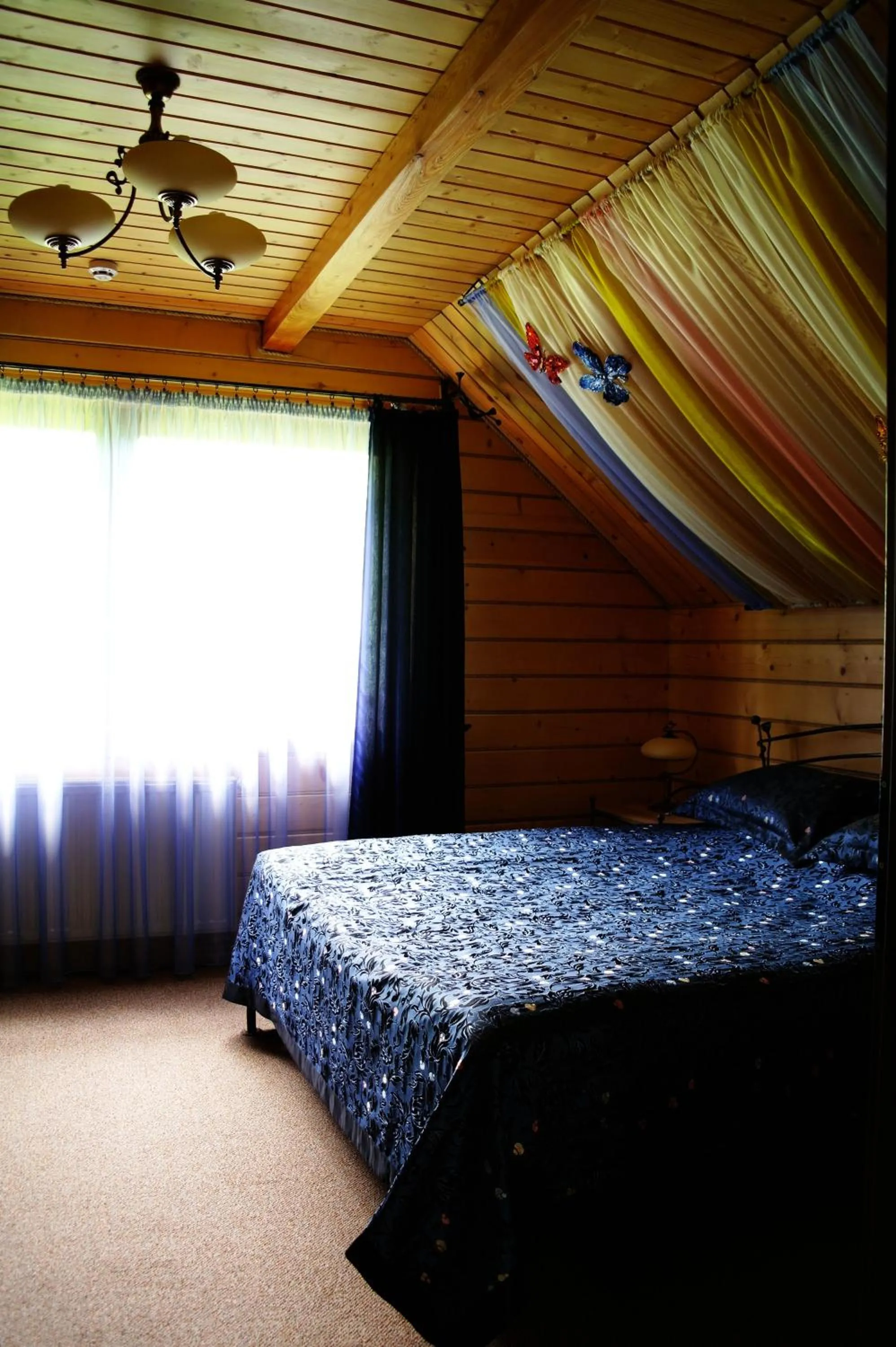 Shower, Bed in Villa Iris