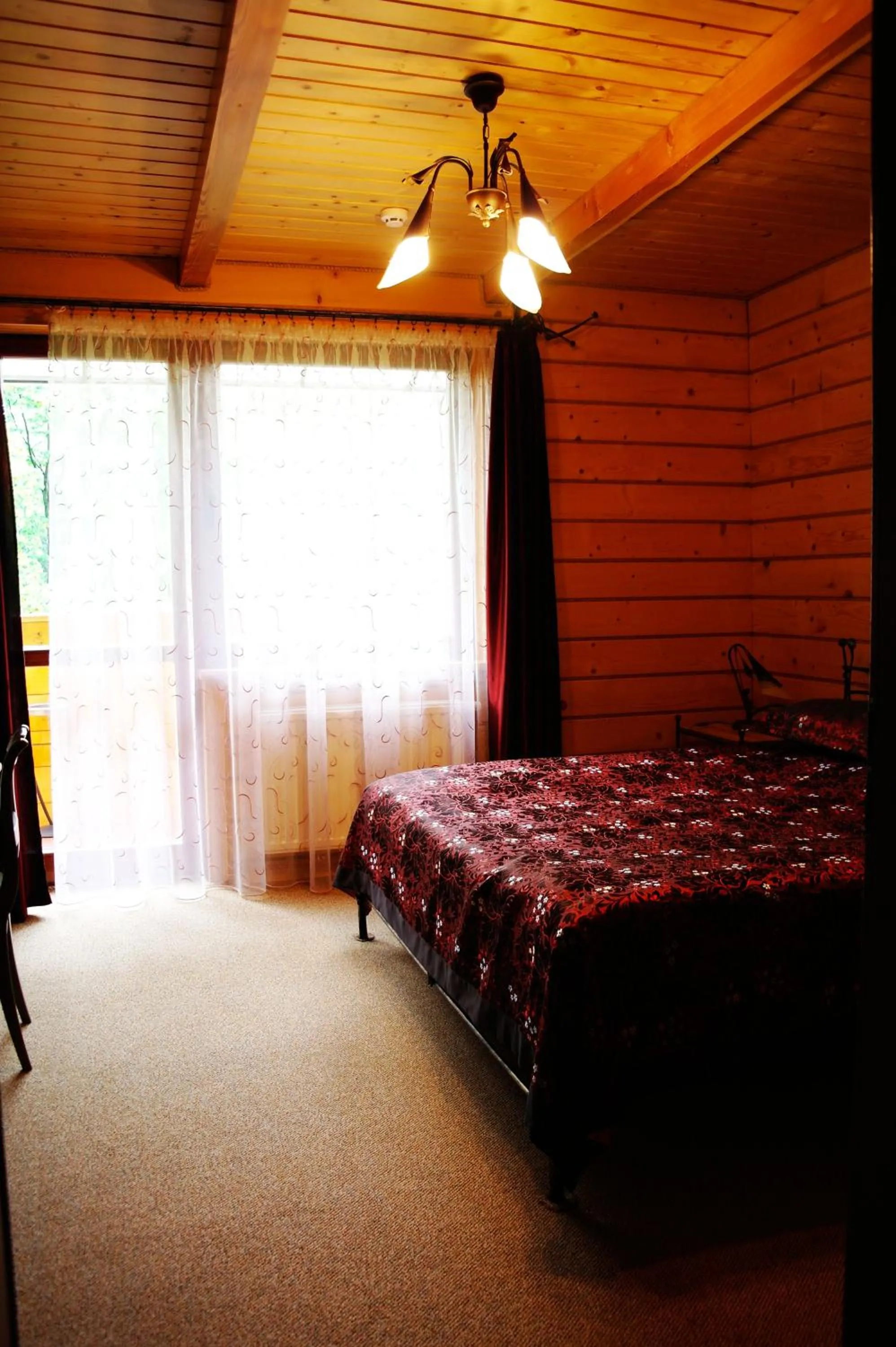 Shower, Bed in Villa Iris