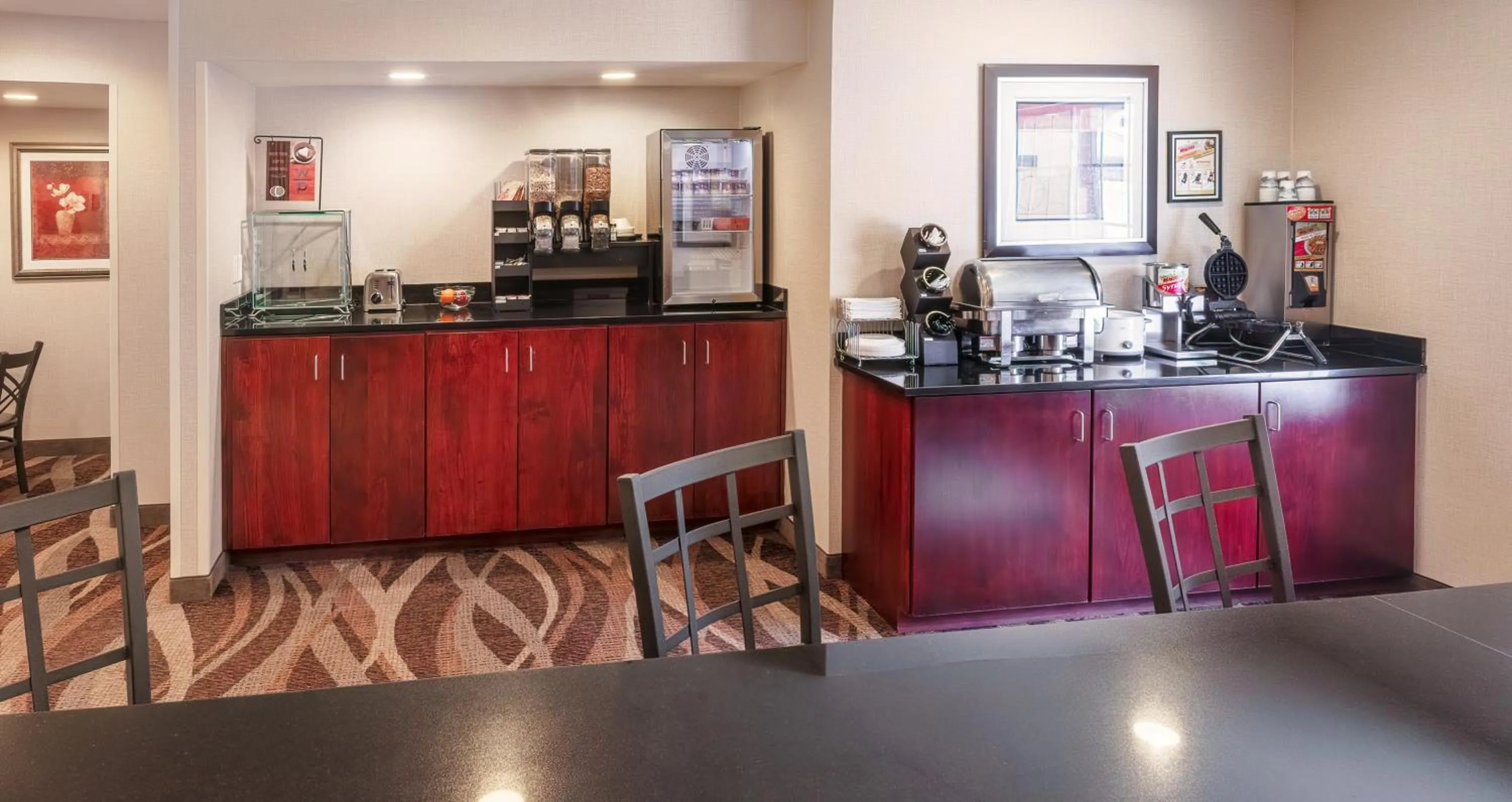 Continental breakfast in Cobblestone Inn & Suites - Durand