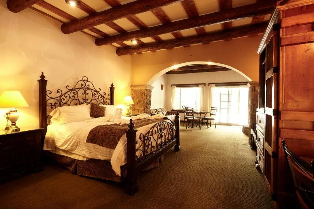 Photo of the whole room, Bed in Hotel Quinta Mision