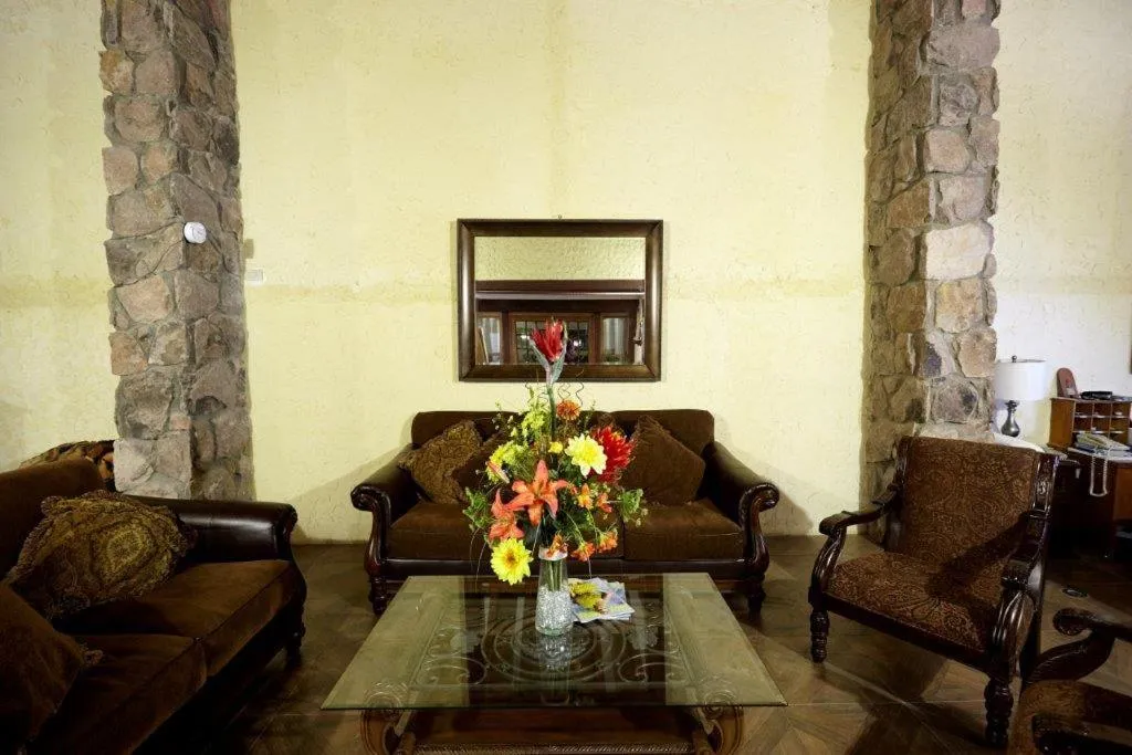 Living room in Hotel Quinta Mision