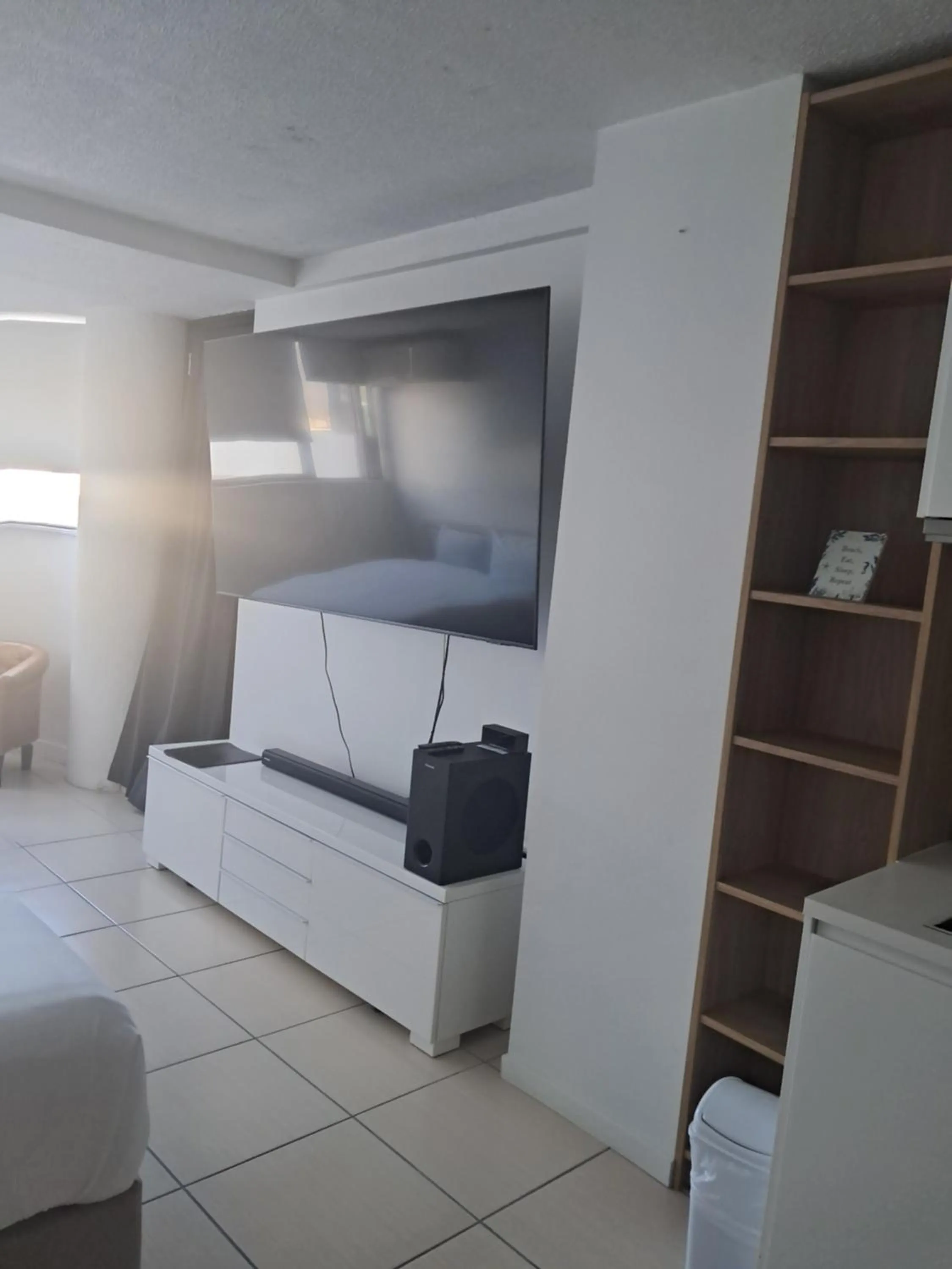 TV and multimedia, Bed in Bayview Tower