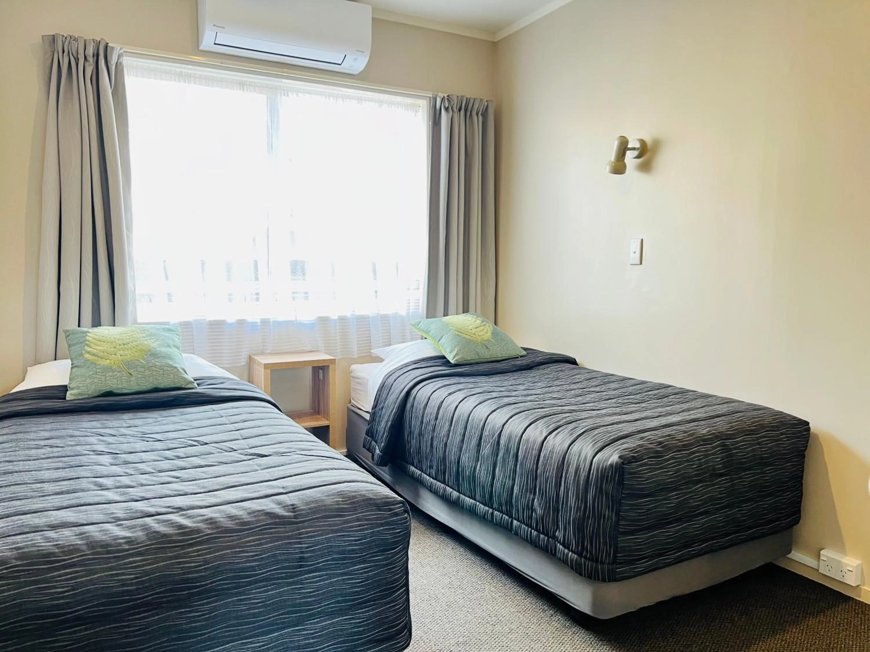 Bed in Seagulls Guesthouse