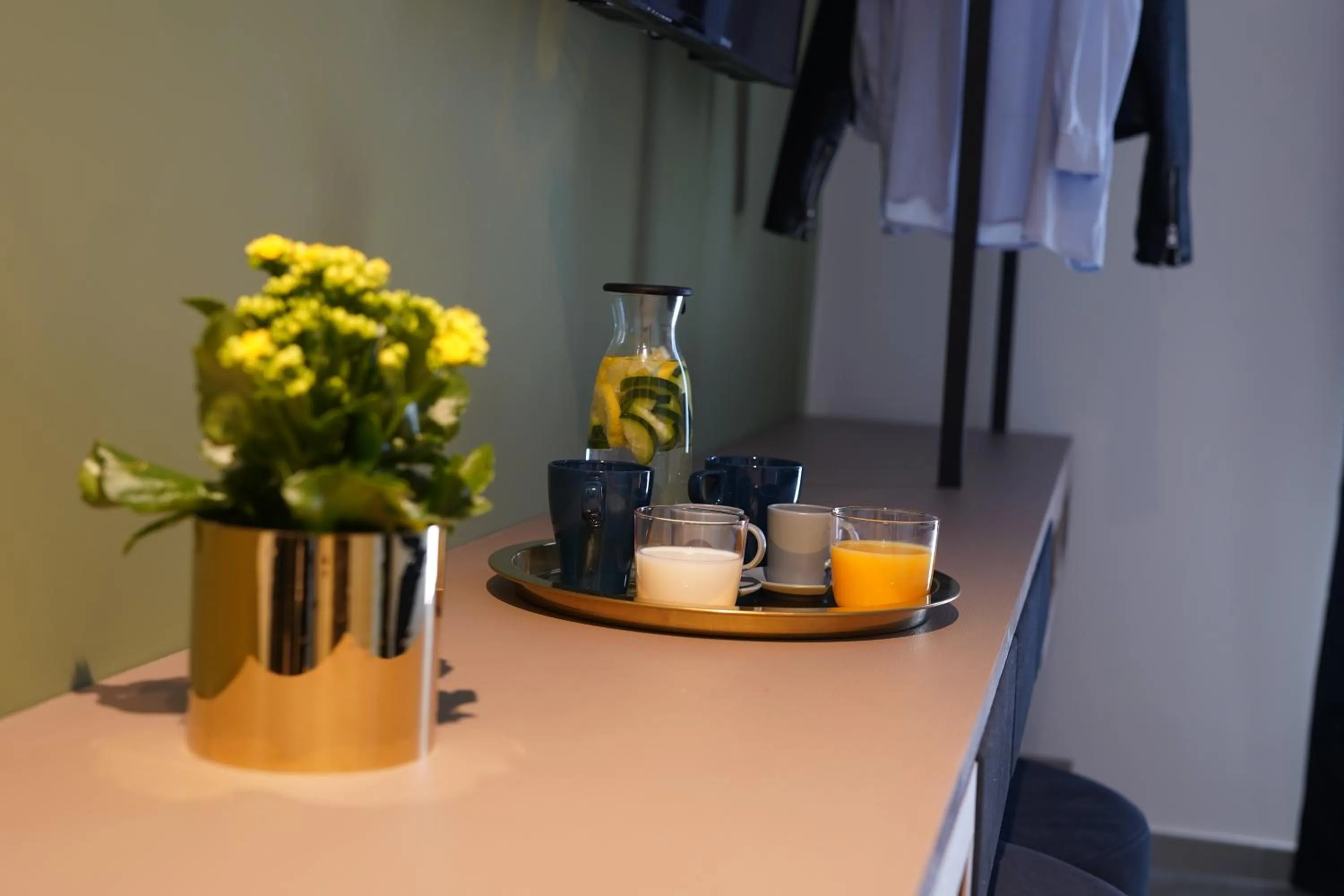 Coffee/tea facilities in Nacu 90