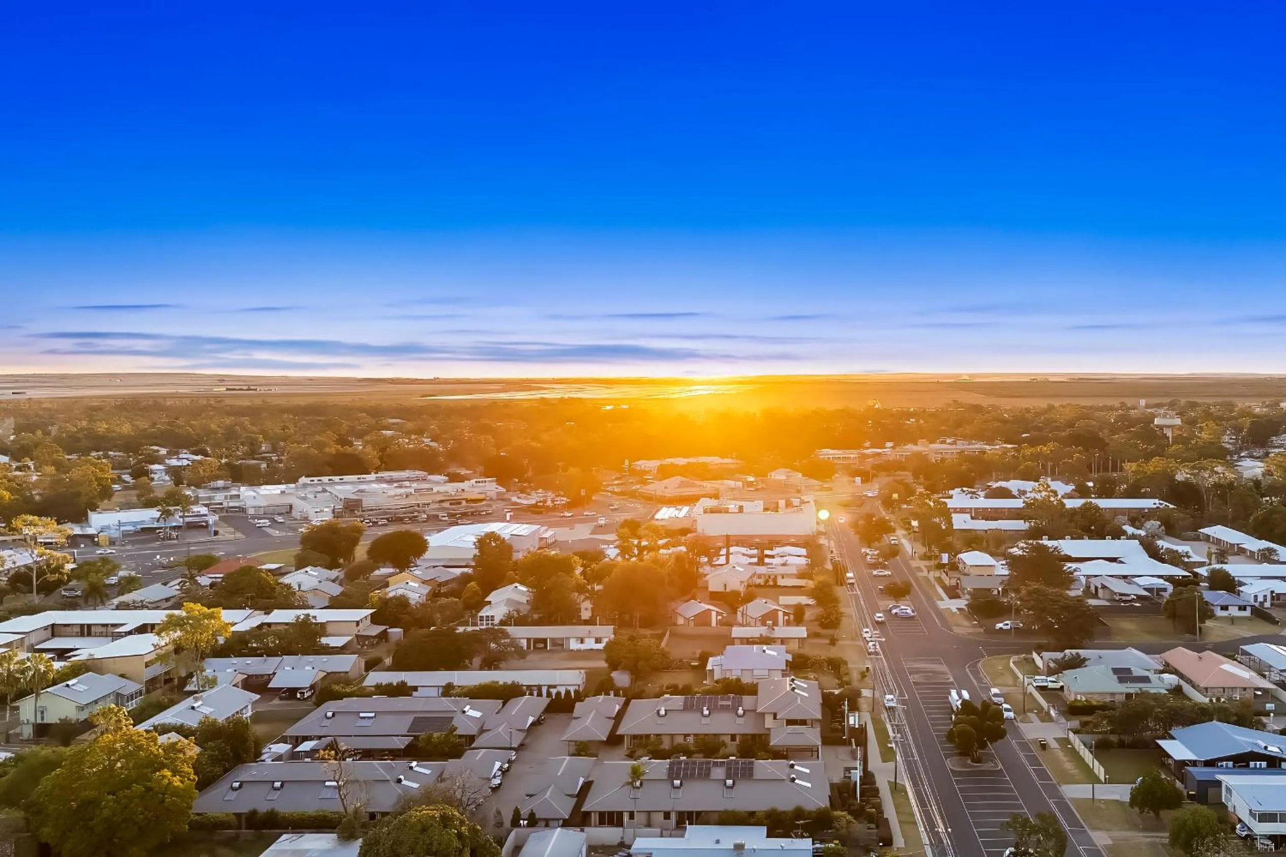 Neighbourhood in Emerald Inn by Travellers