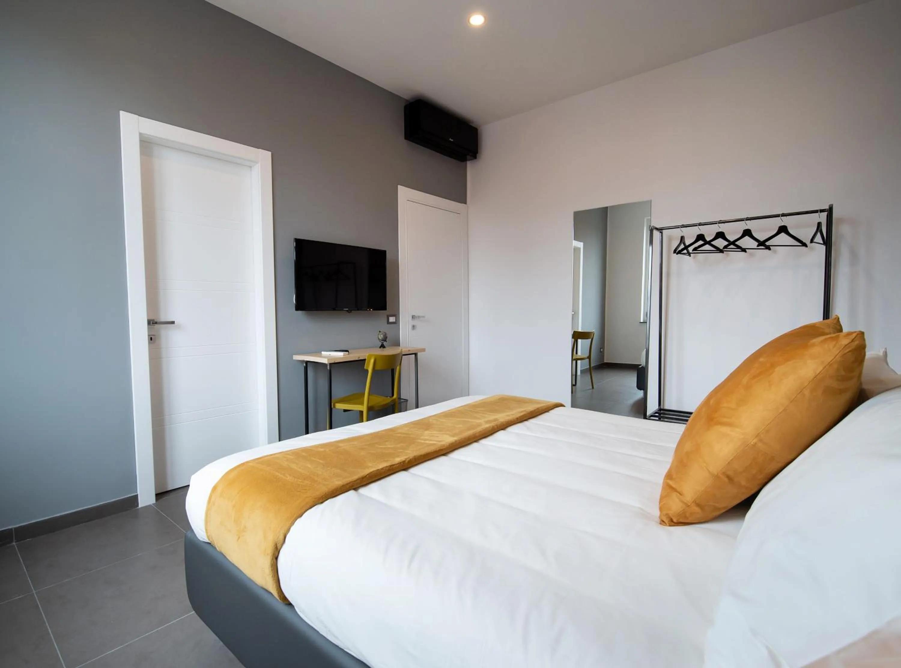 Bed in GB Vesuvius Napoli