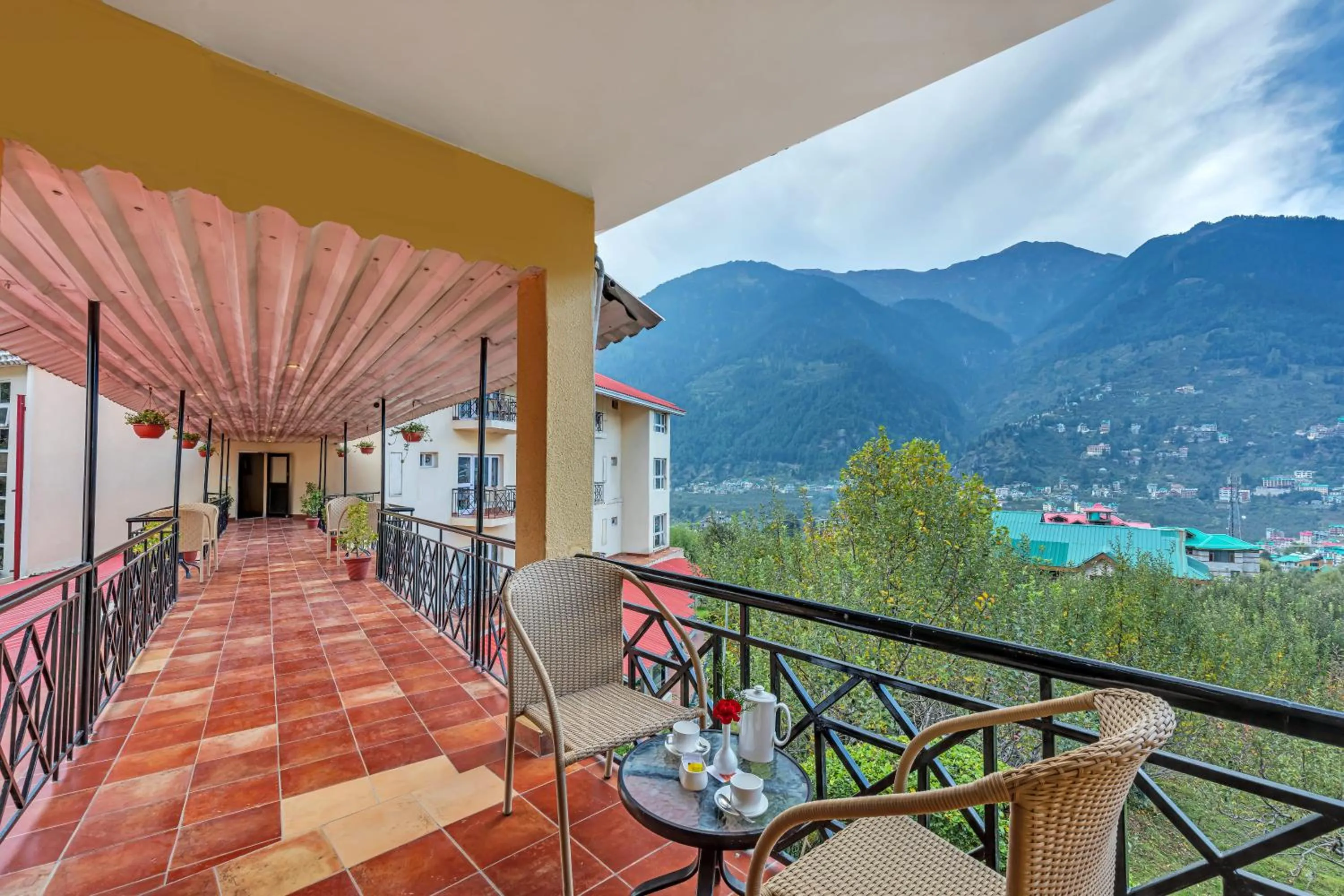 Mountain view in Club Mahindra Snow Peaks Manali