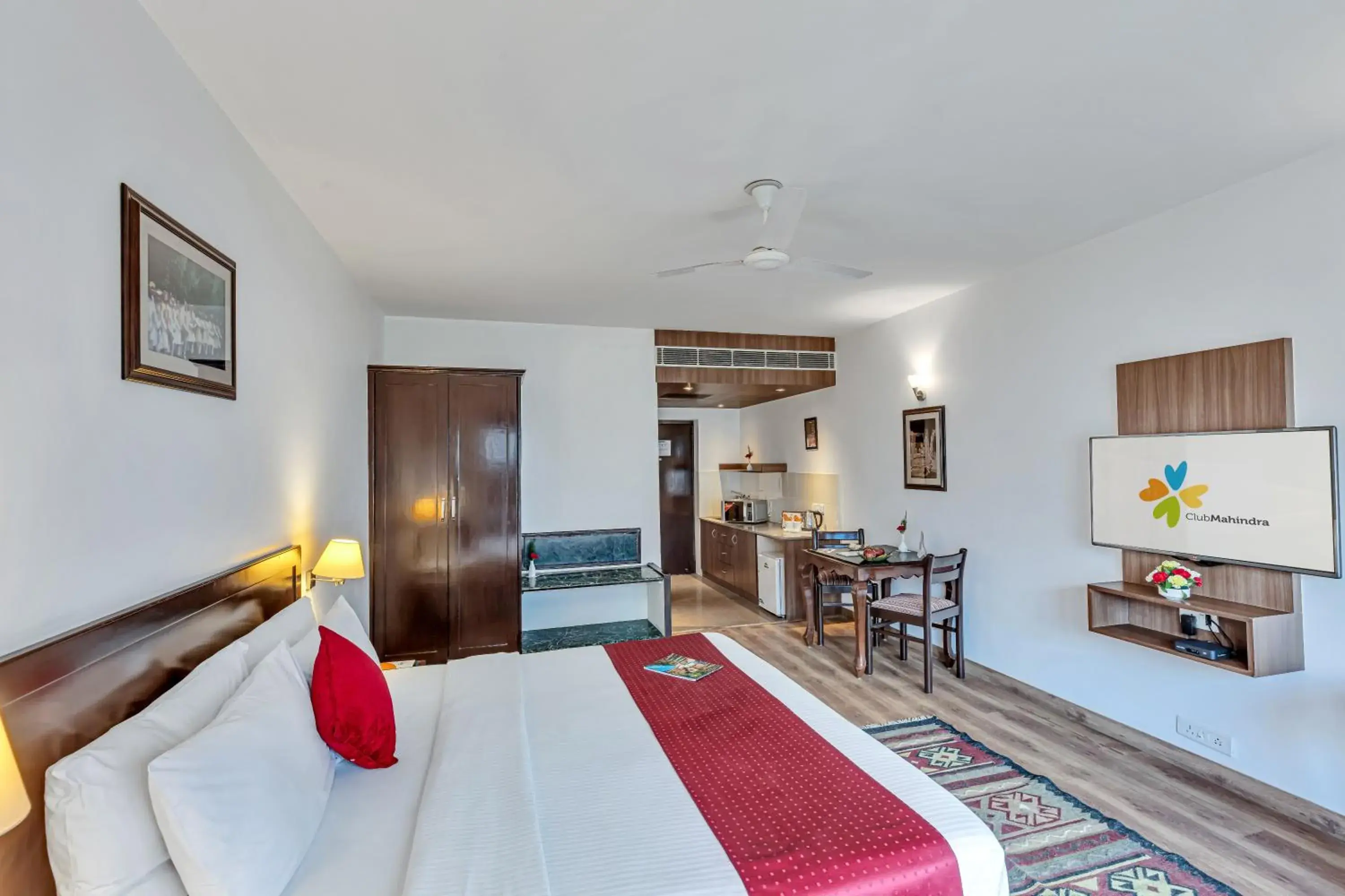 Living room, Bed in Club Mahindra Snow Peaks Manali Living room, Bed in Club Mahindra Snow Peaks Manali