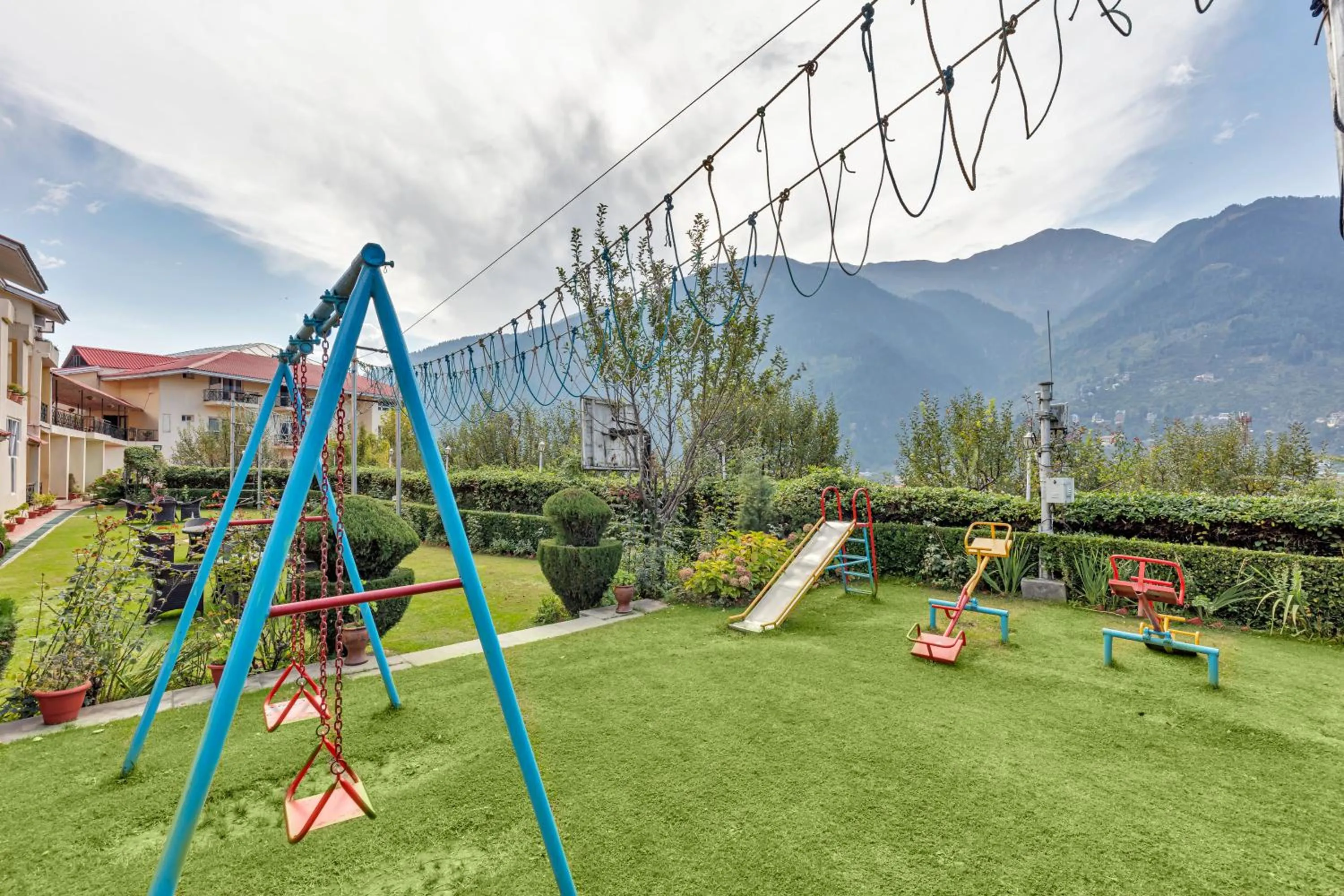 Activities in Club Mahindra Snow Peaks Manali