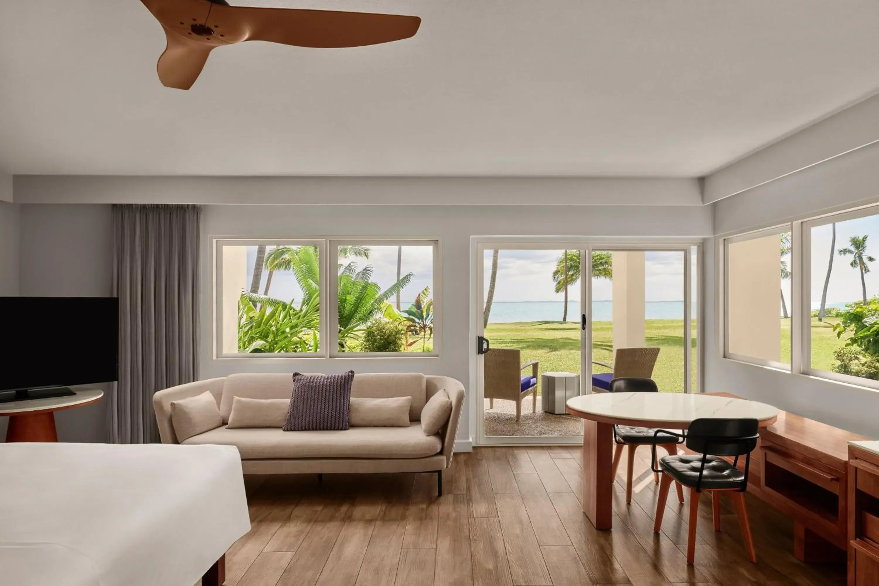 Larger Studio, 1 King, Oceanfront in Sheraton Fiji Golf & Beach Resort Larger Studio, 1 King, Oceanfront in Sheraton Fiji Golf & Beach Resort