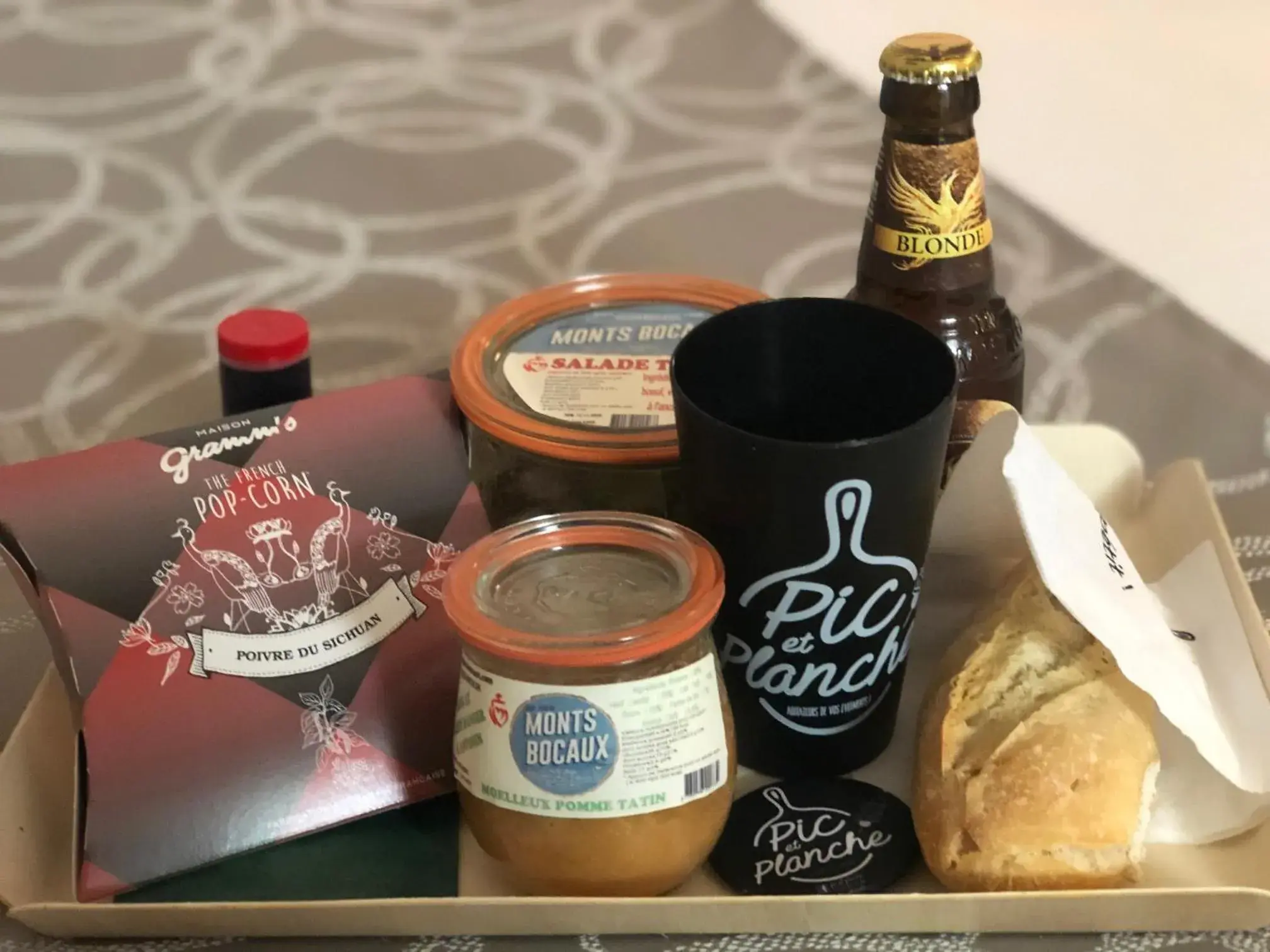 Food close-up in Hotel La Cote Oceane- Bureau- 250 m plage Food close-up in Hotel La Cote Oceane- Bureau- 250 m plage