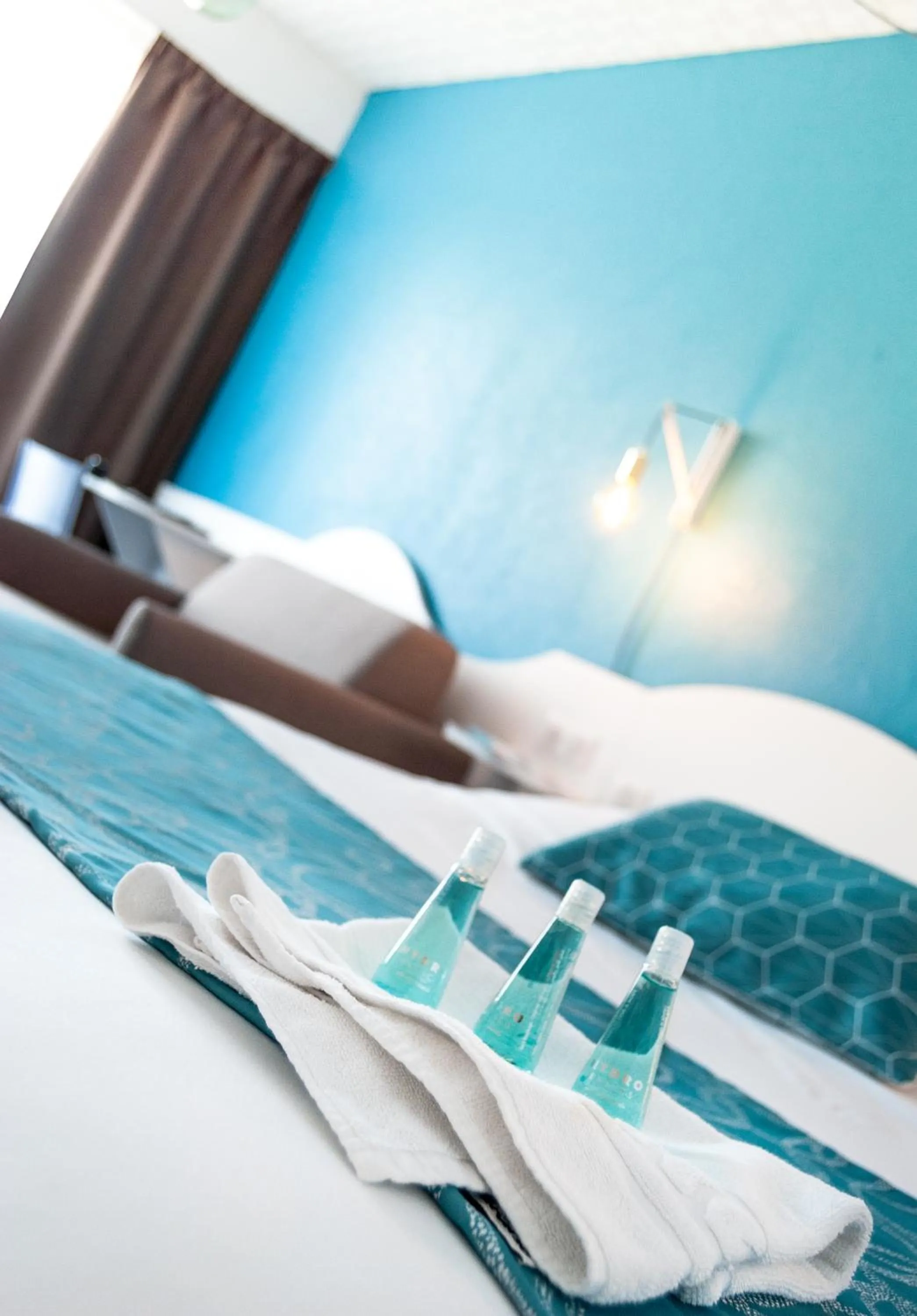 Bed in Hotel La Cote Oceane- Bureau- 250 m plage