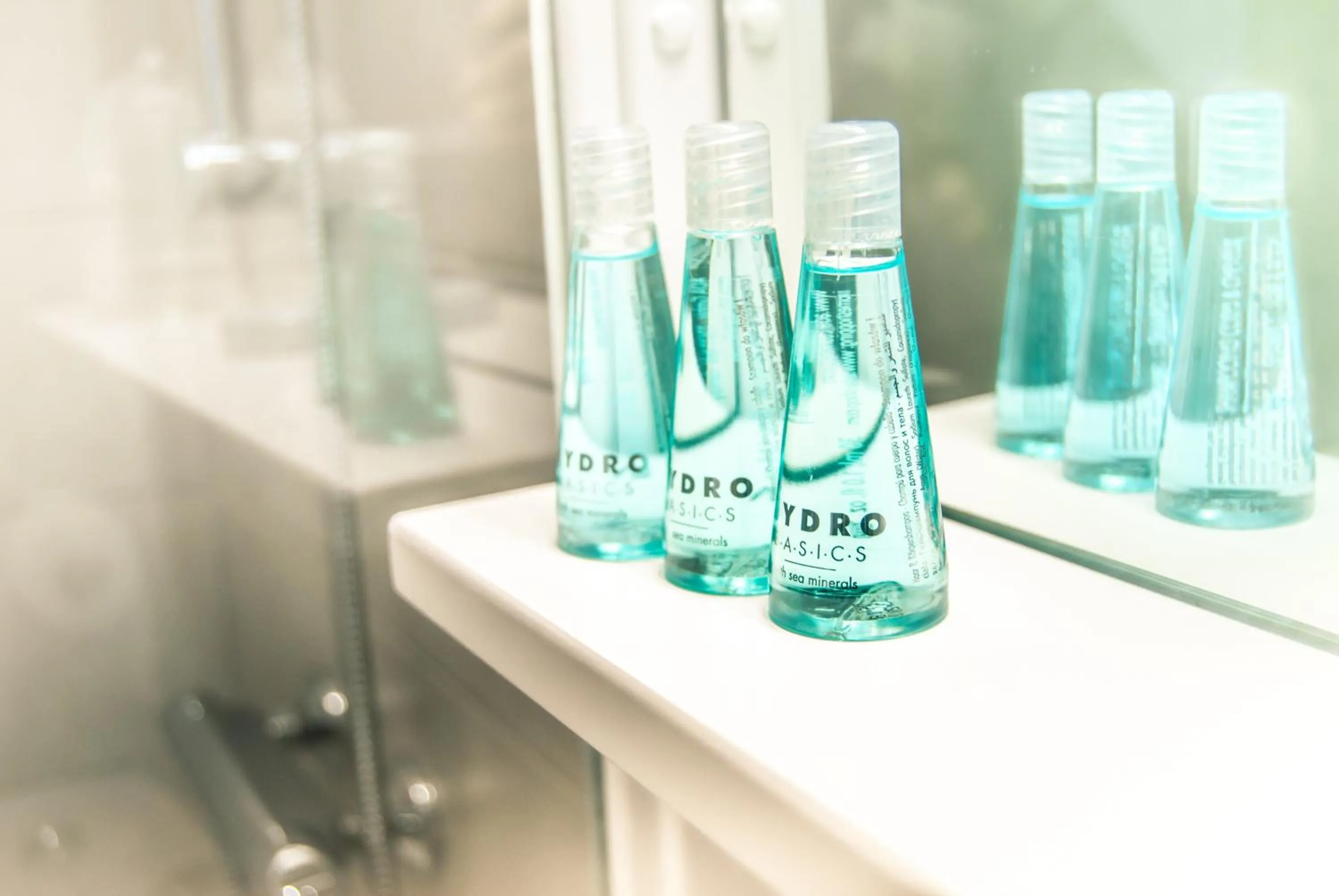 Bathroom in Hotel La Cote Oceane- Bureau- 250 m plage