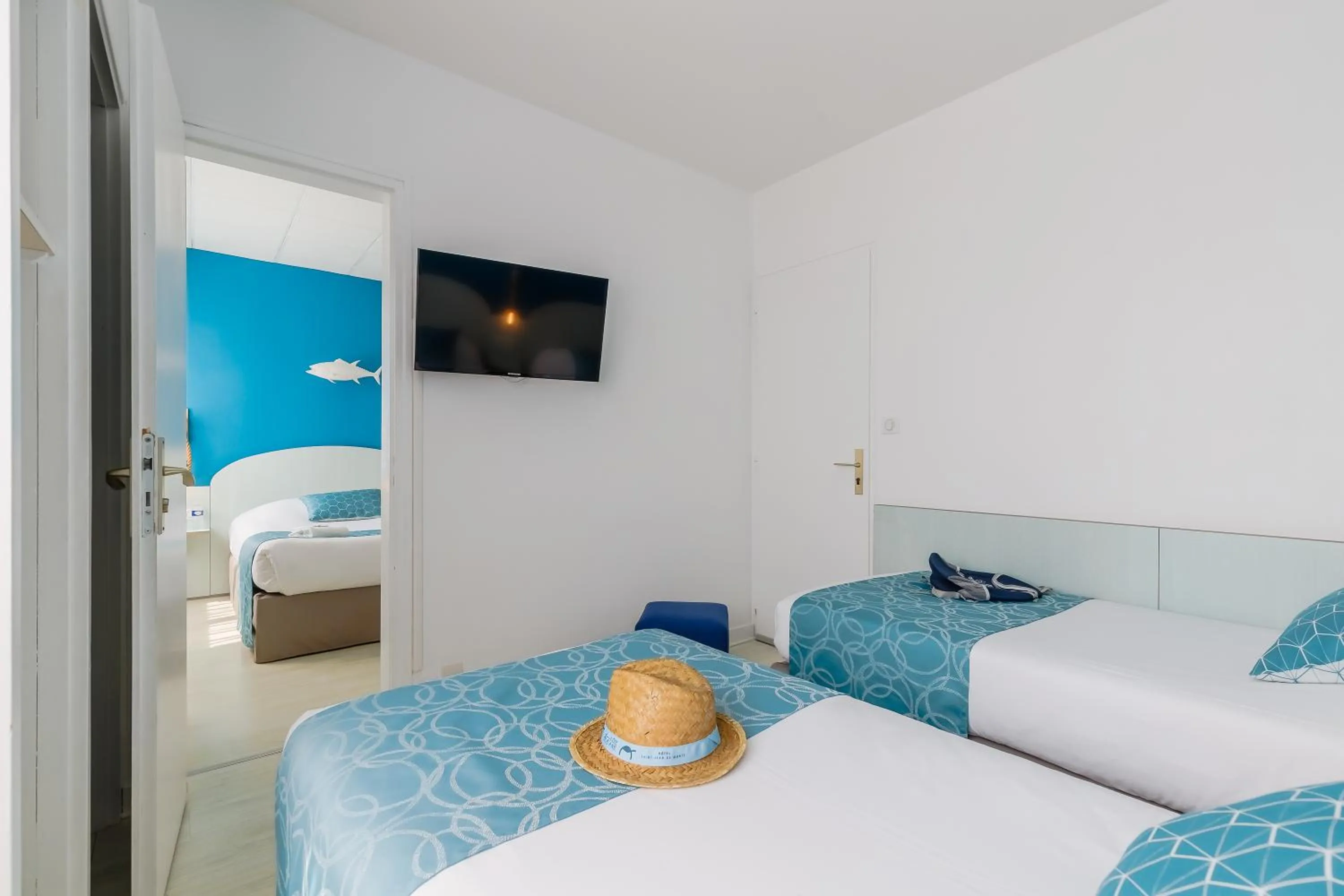 Bedroom, Bed in Hotel La Cote Oceane - Saint Jean de Monts