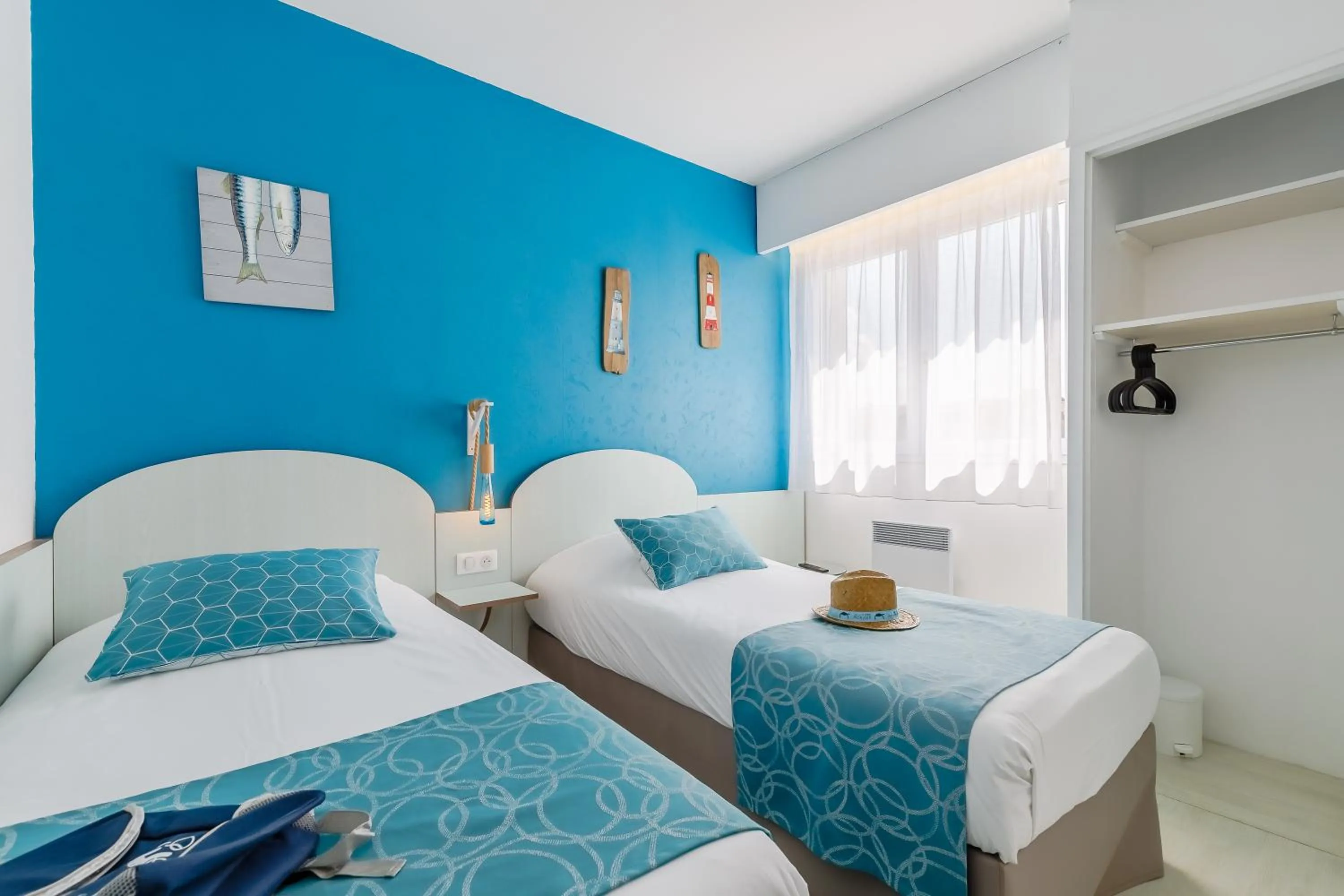 Bedroom, Bed in Hotel La Cote Oceane - Saint Jean de Monts