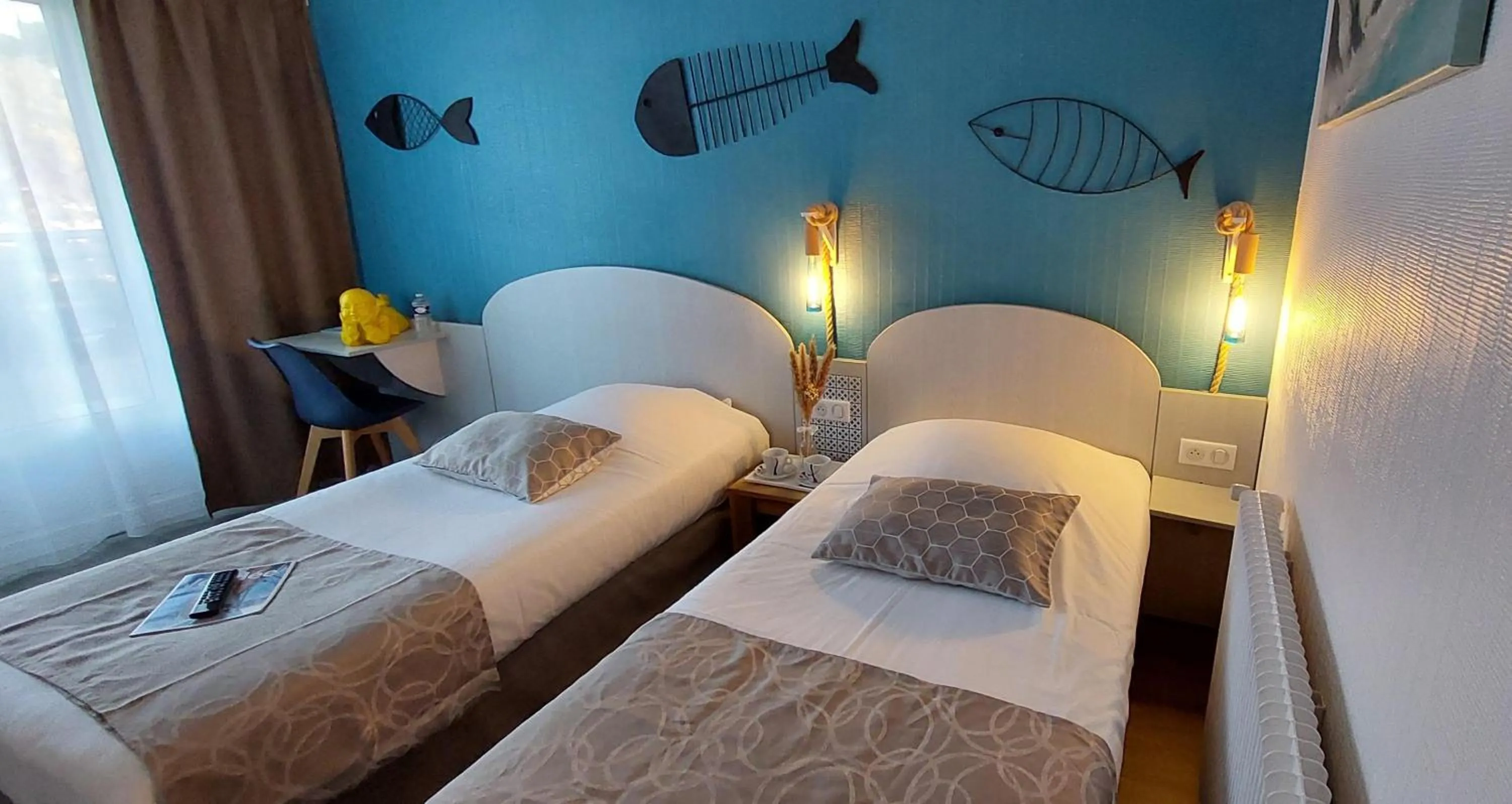 Property building, Bed in Hotel La Cote Oceane - Saint Jean de Monts