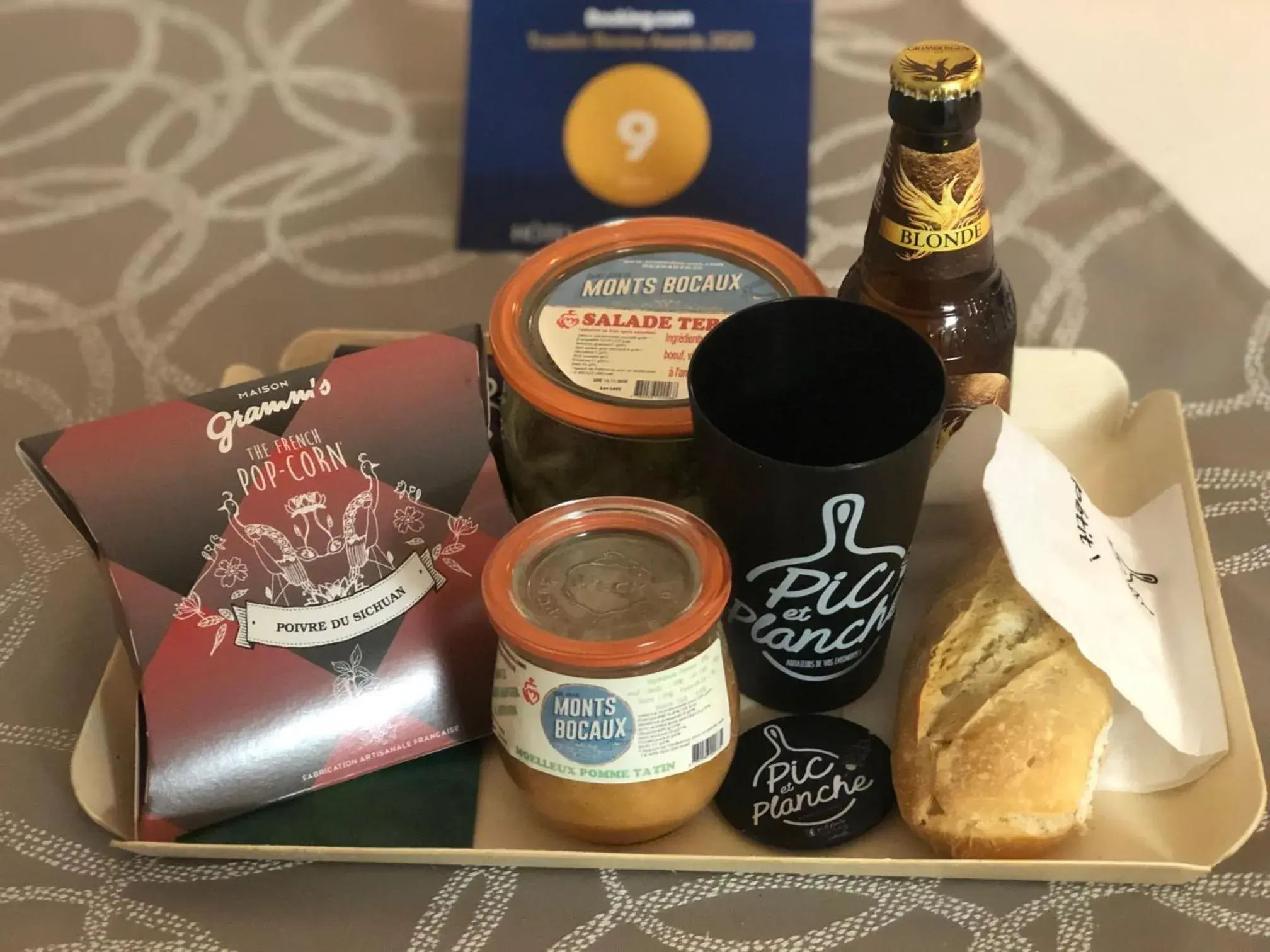 Food and drinks in Hotel La Cote Oceane- Bureau- 250 m plage Food and drinks in Hotel La Cote Oceane- Bureau- 250 m plage