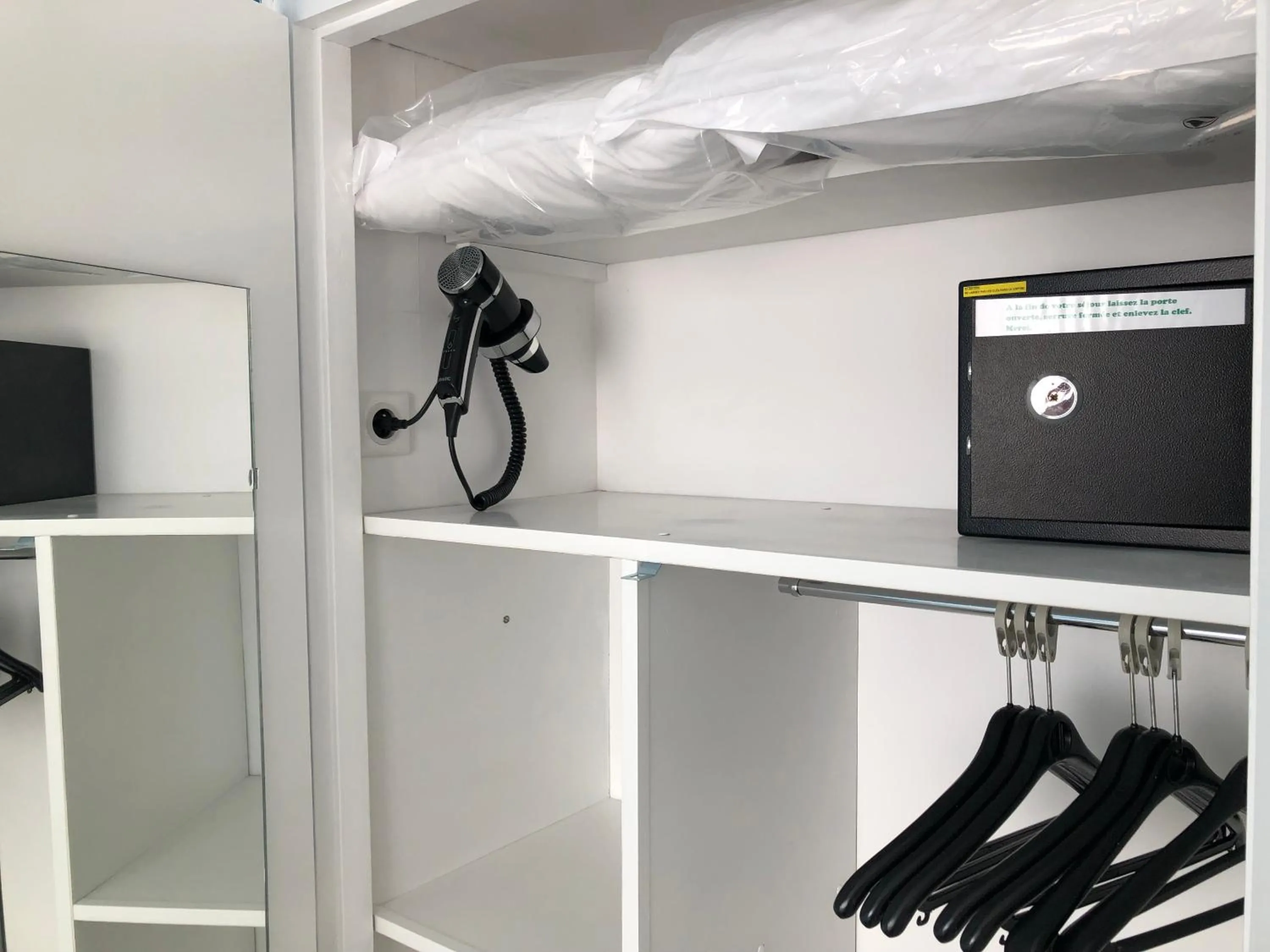 Toilet in Hotel La Cote Oceane- Bureau- 250 m plage