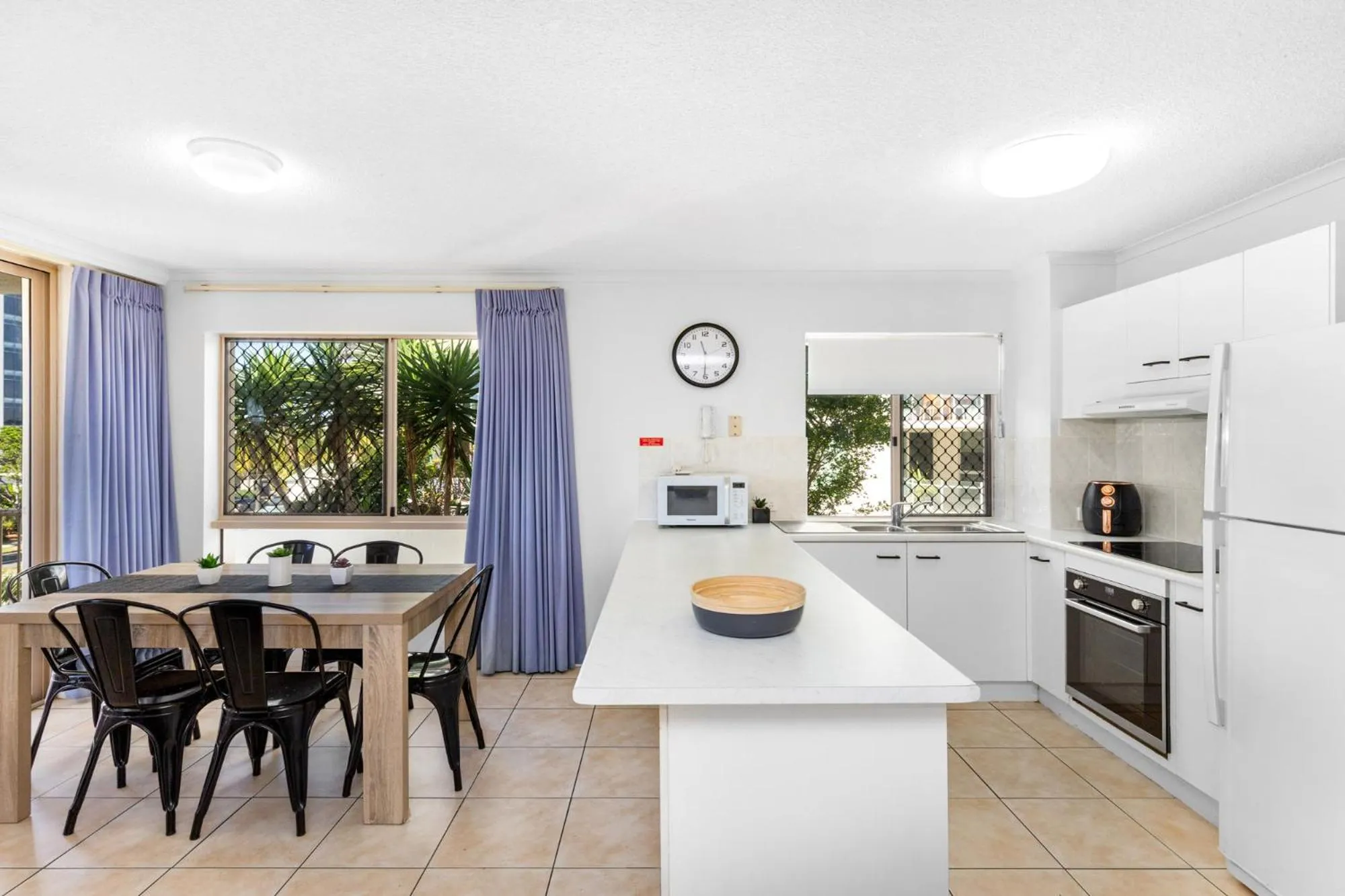 Dining area in Paradis Pacifique