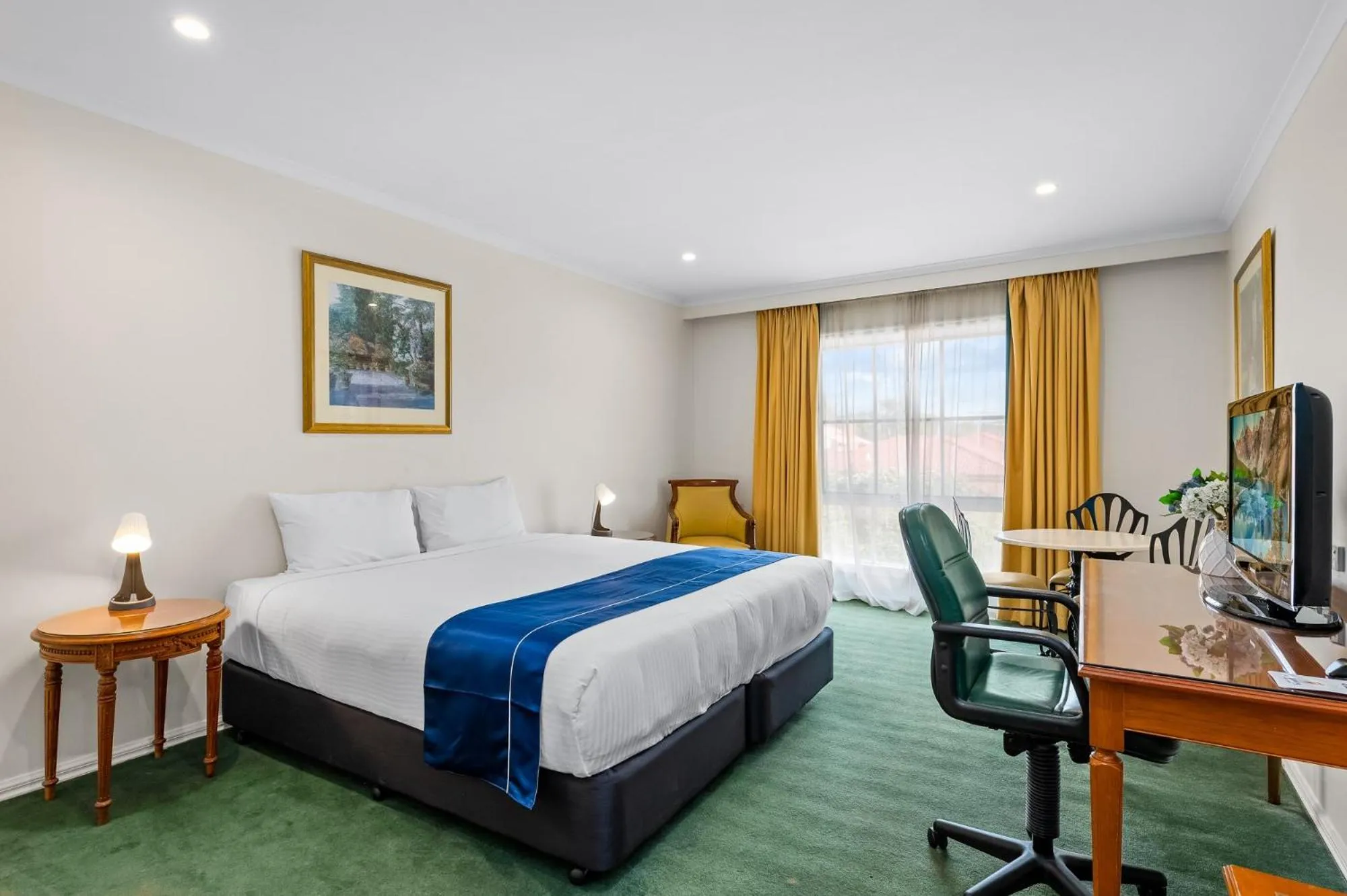 Bed in Rowville International Hotel