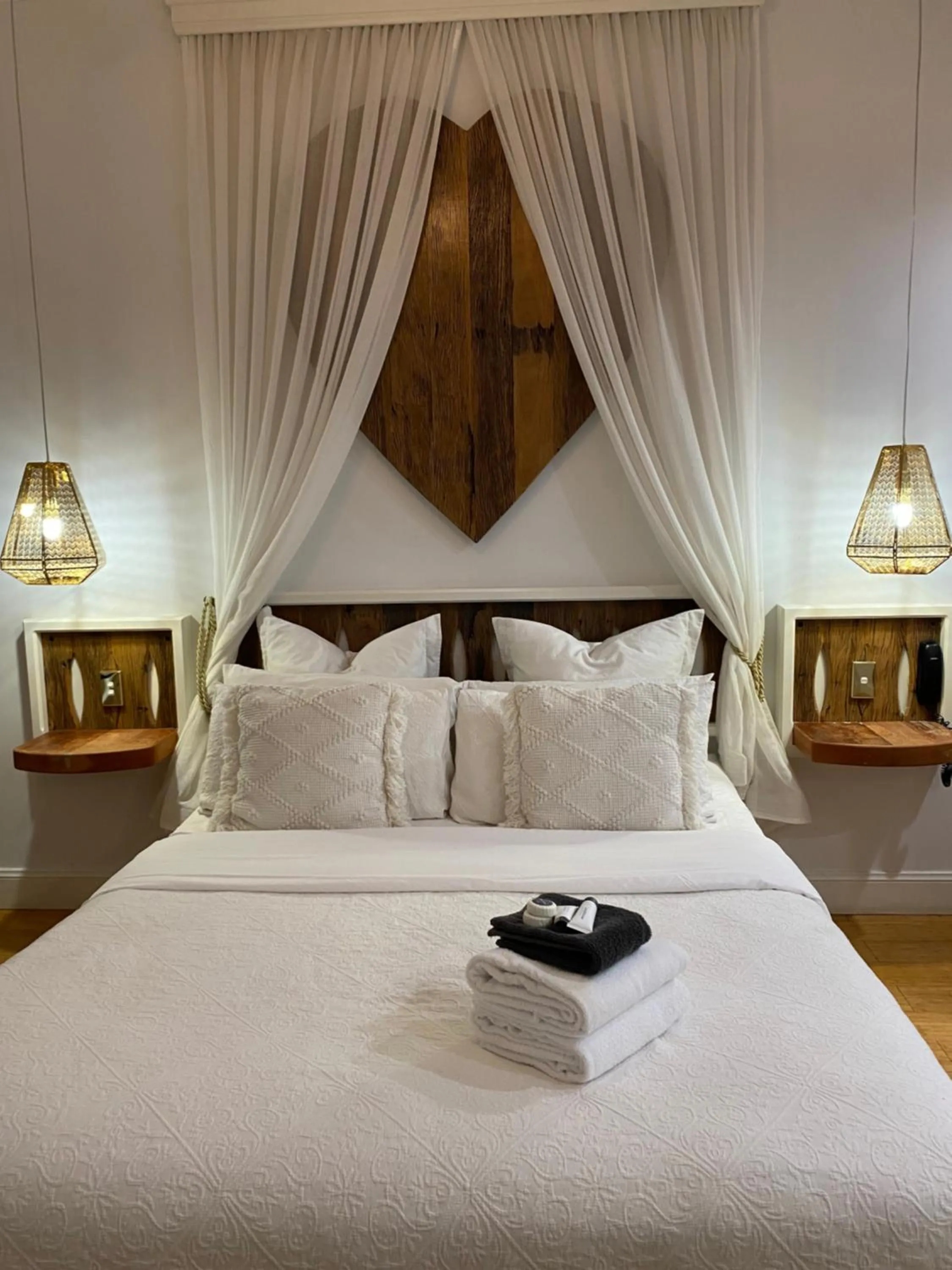 Bed in Ettalong Beach Tourist Resort