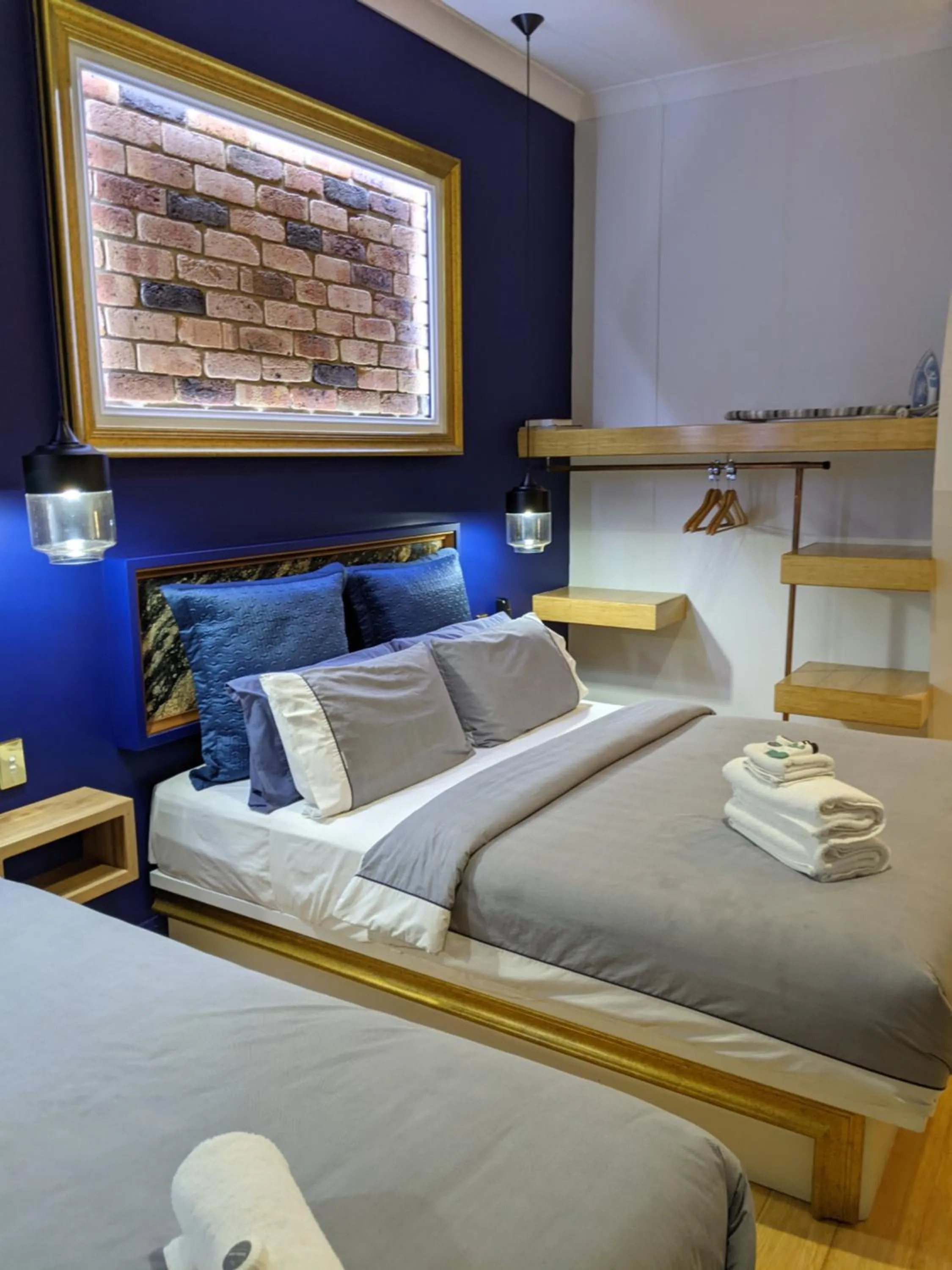 Bed in Ettalong Beach Tourist Resort