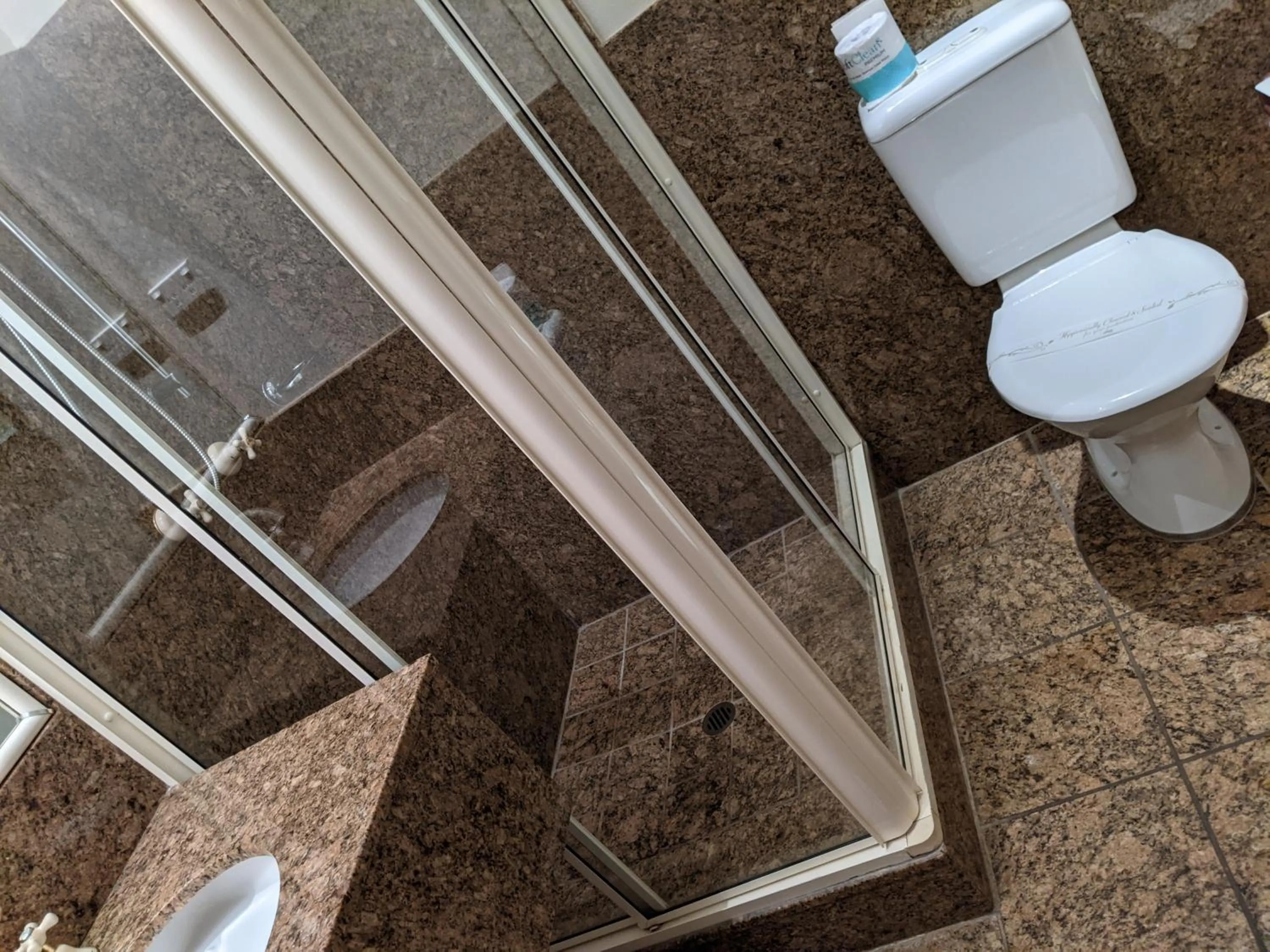 Bathroom in Ettalong Beach Tourist Resort