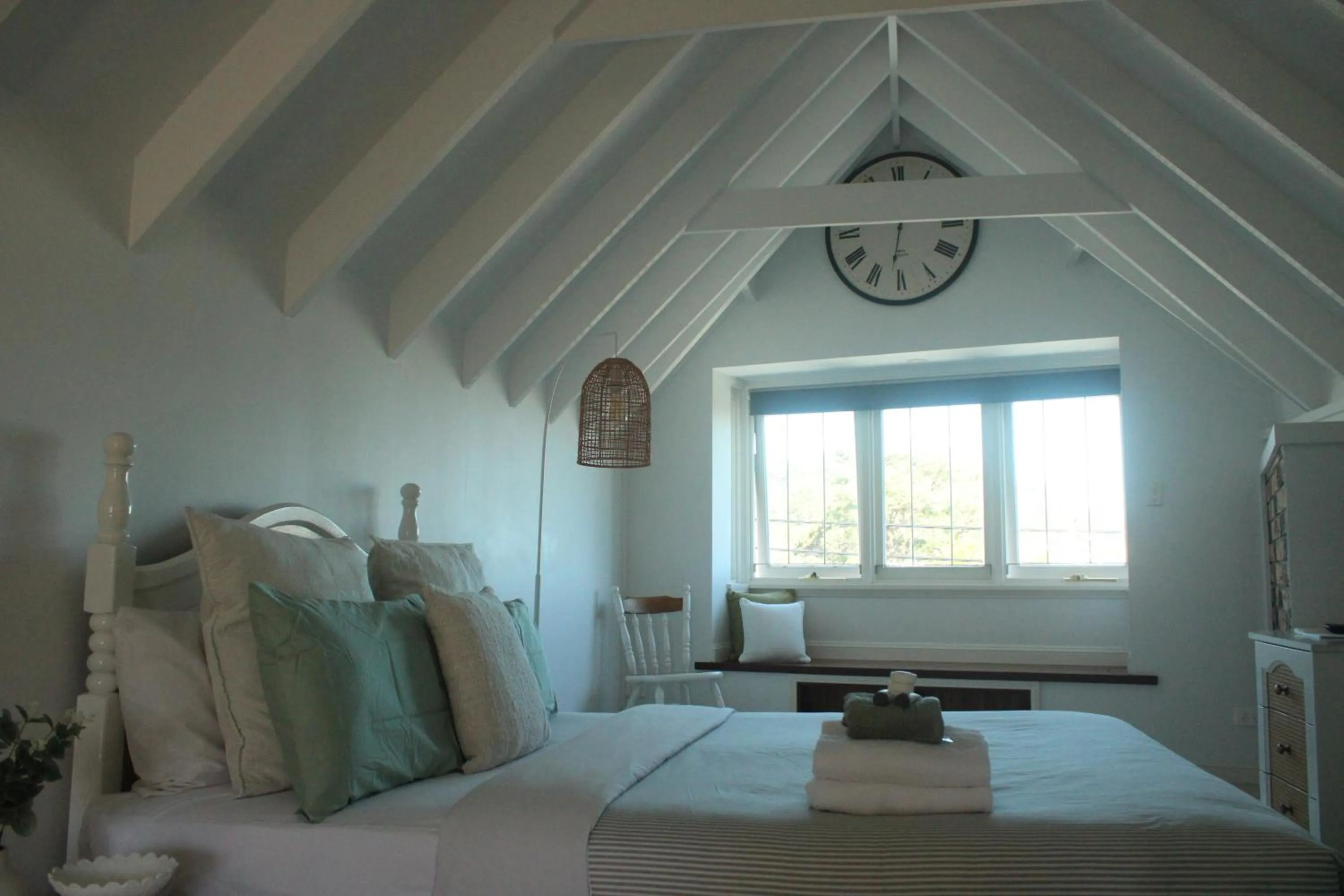 Bed in Ettalong Beach Tourist Resort