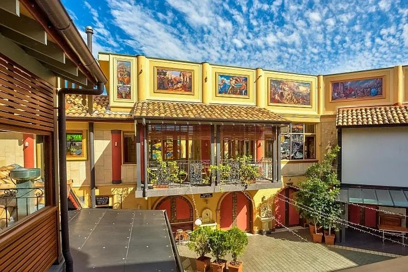 Restaurant/places to eat in Ettalong Beach Tourist Resort