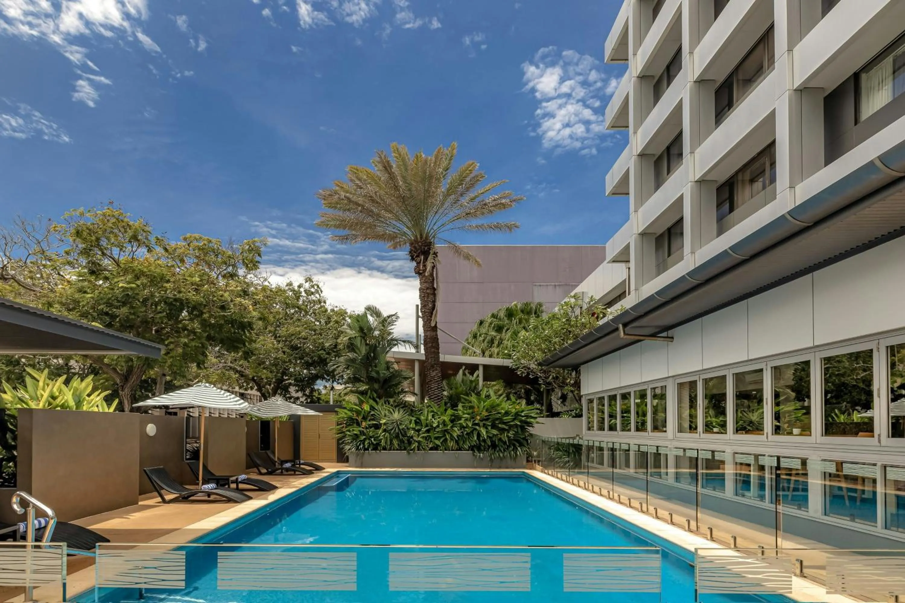 Swimming pool in Courtyard by Marriott Darwin