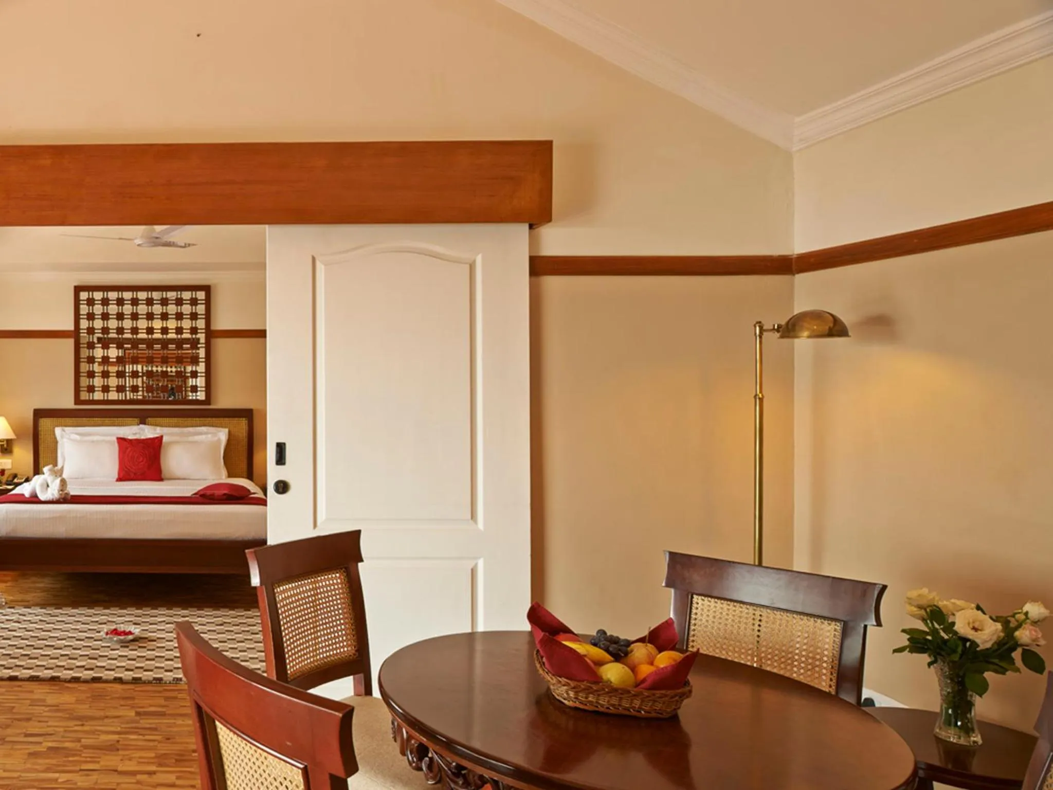 Photo of the whole room, Bed in Club Mahindra Lake View Munnar