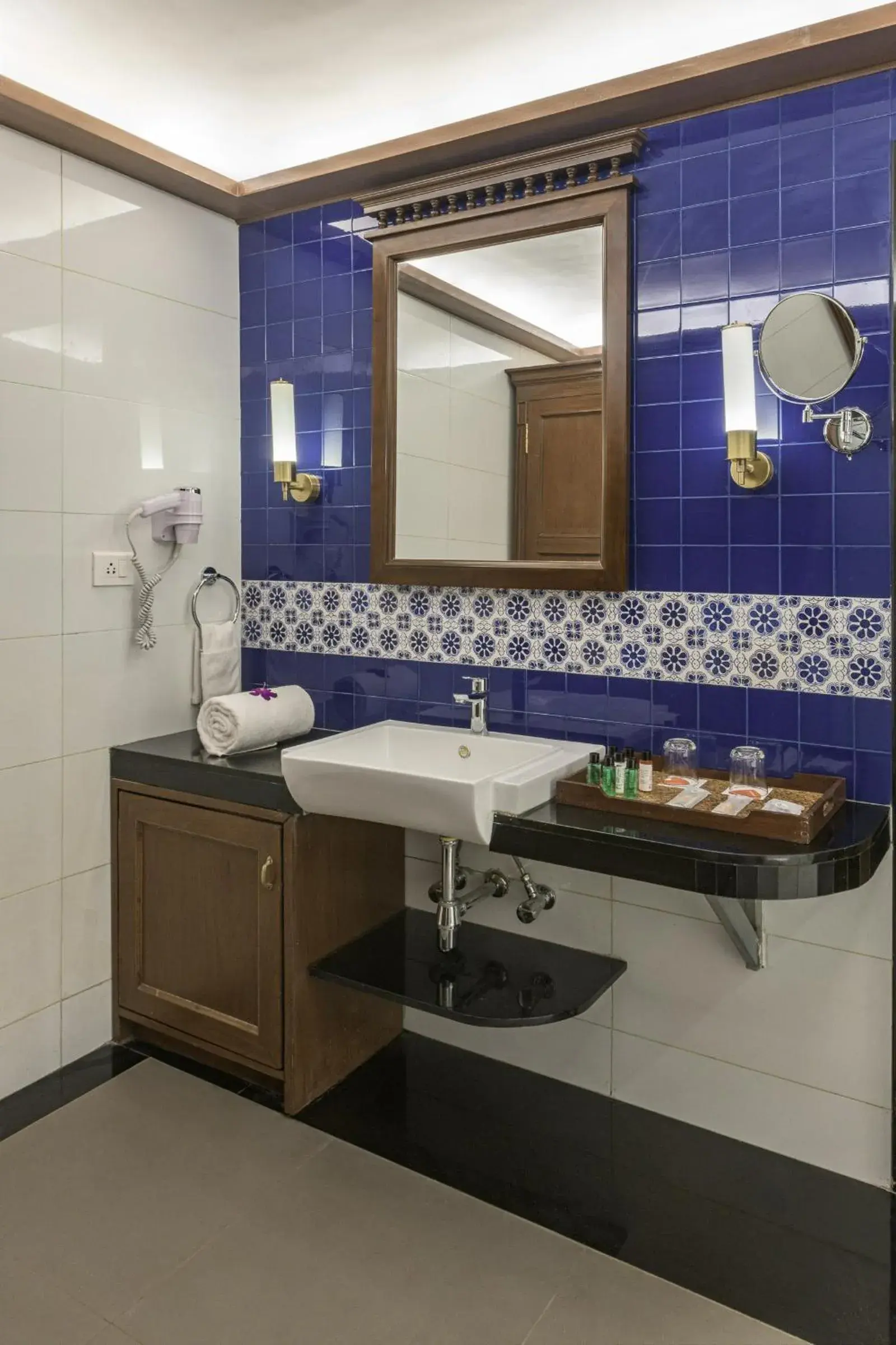 Bathroom in Club Mahindra Lake View Munnar Bathroom in Club Mahindra Lake View Munnar