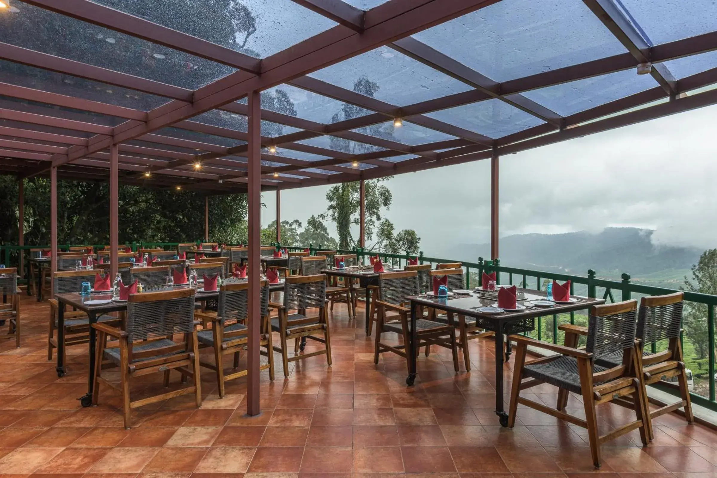 Restaurant/places to eat in Club Mahindra Lake View Munnar Restaurant/places to eat in Club Mahindra Lake View Munnar