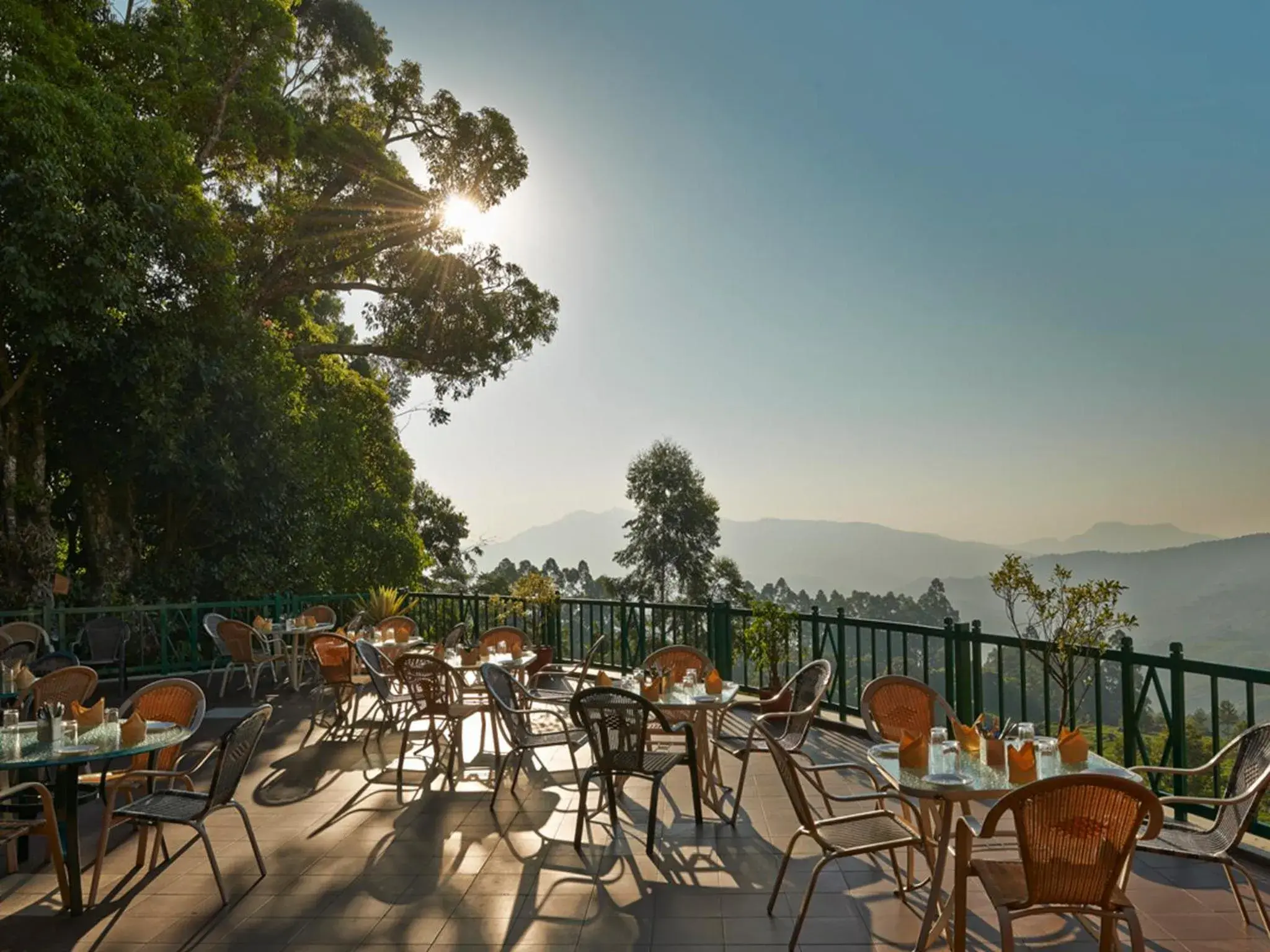 Restaurant/places to eat in Club Mahindra Lake View Munnar Restaurant/places to eat in Club Mahindra Lake View Munnar